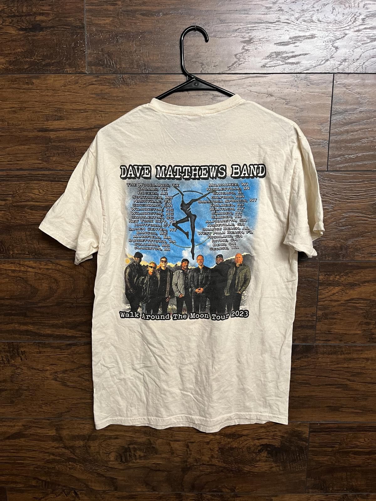 Fruit Of The Loom Dave Matthews Band T-shirt Tour 2023 Walk Around The Moon -M Size US M / EU 48-50 / 2 - 2 Thumbnail