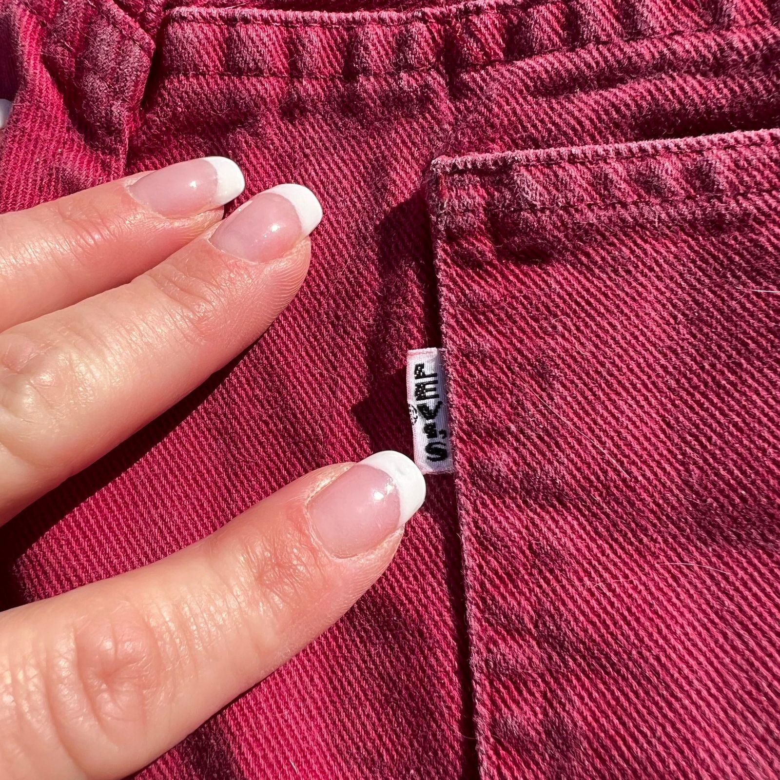 Levi's 60s maroon Levi’s big E white tab cut off Jean shorts Size 6 Size 28" / US 6 / IT 42 - 7 Thumbnail