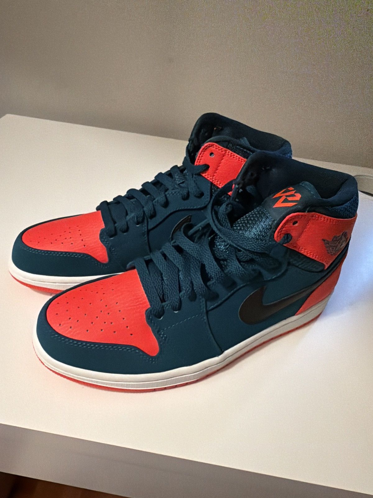 Nike AIR JORDAN 1 RETRO RUSSELL WESTBROOK SZ 8 Size US 8 / EU 41 - 2 Thumbnail