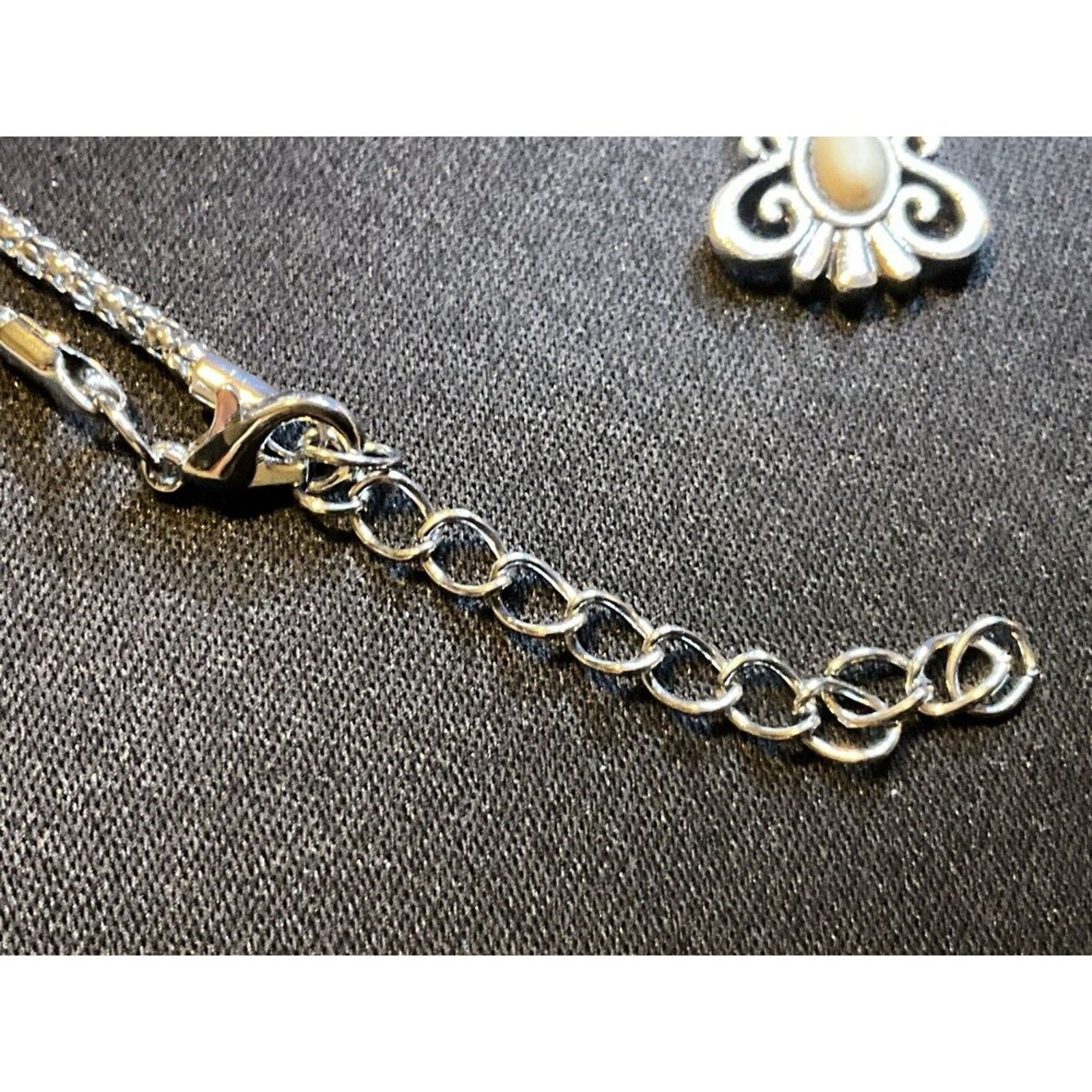 Other Silver Tone 16in Chain Stainless Howlite Cross Pendant Size ONE SIZE - 5 Thumbnail