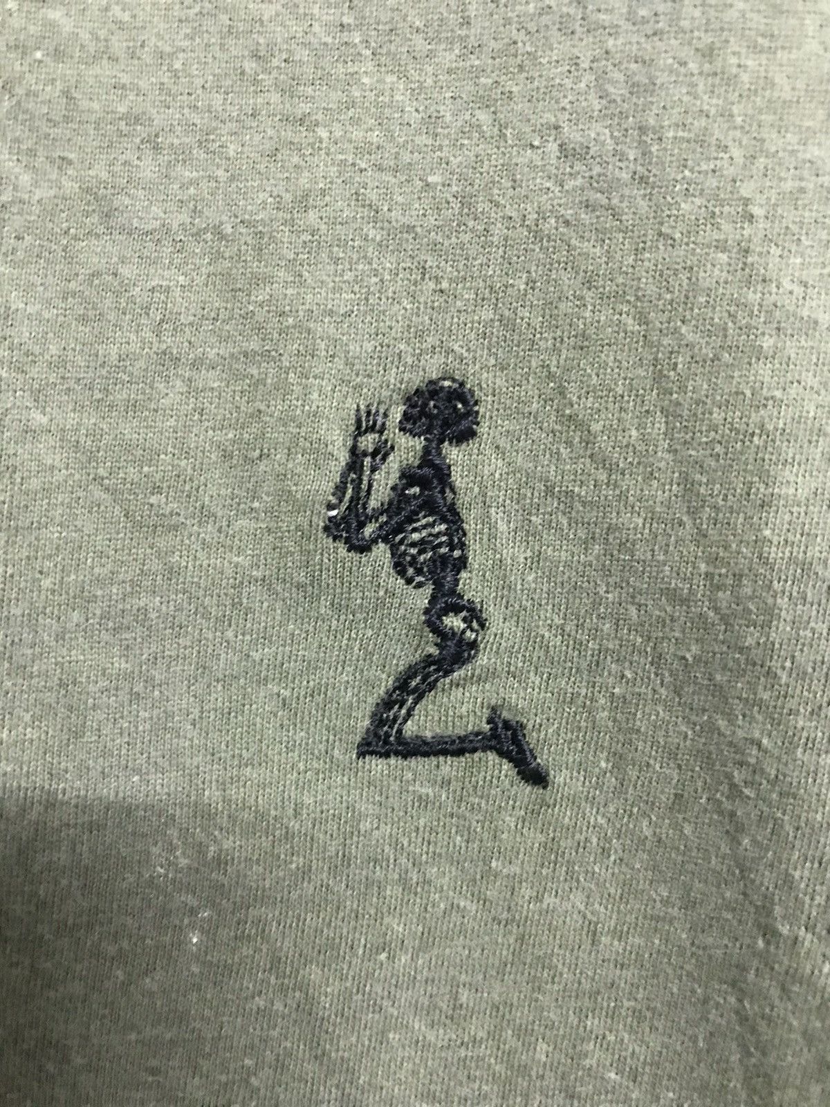 Other RELIGION SKULL We live in Black Streetwear Tees Size US M / EU 48-50 / 2 - 6 Thumbnail
