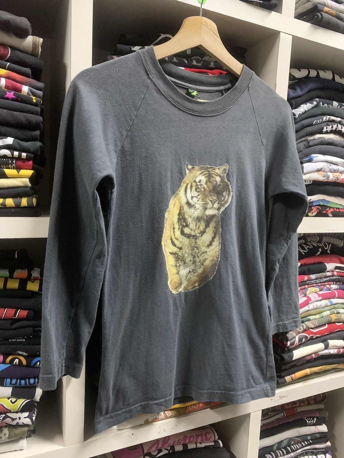Neighborhood Vintage Tiger Iron On Logo Neighborhood Shirt Size US XS / EU 42 / 0 - 3 Thumbnail