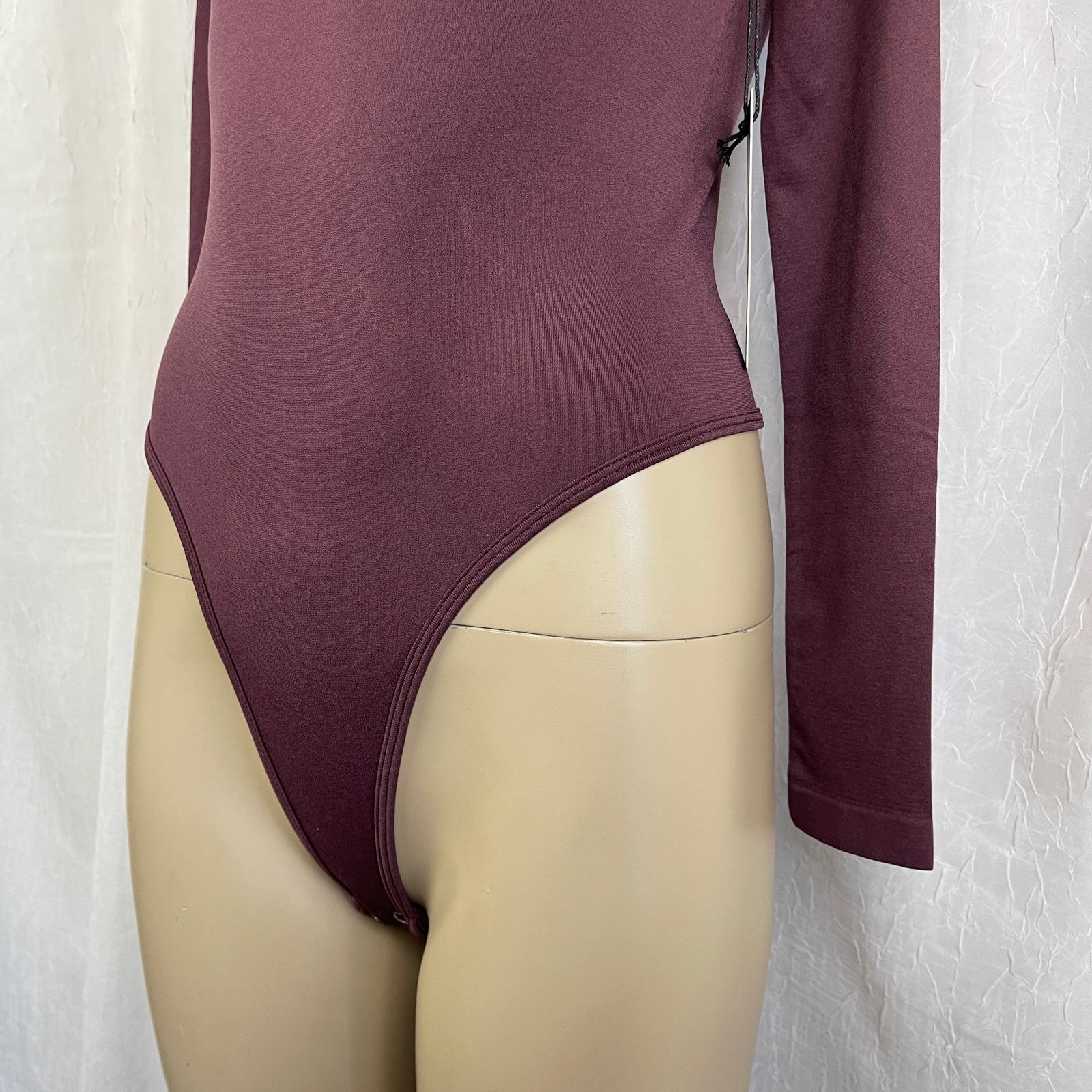 Forever 21 Forever 21 Sculpt Butter Seamless Thong Bodysuit Merlot NWT Size S / US 4 / IT 40 - 6 Thumbnail