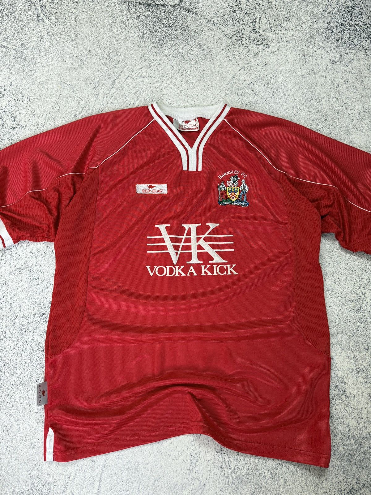 Vintage Vintage Red Flag Barnsley FC 2003-04 Home Football Shirt Size US L / EU 52-54 / 3 - 4 Thumbnail