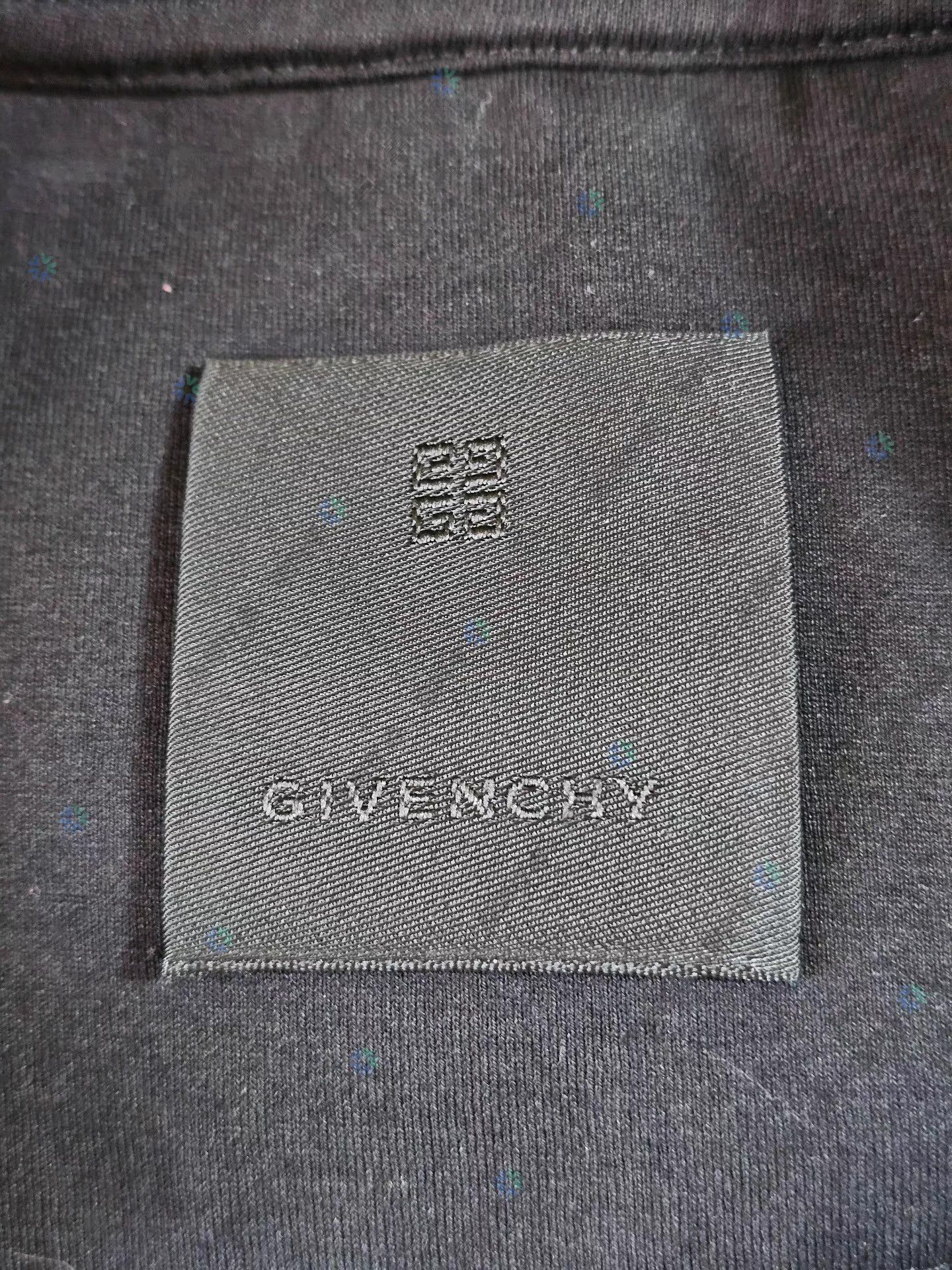 Givenchy Givenchy black short-sleeve T-shirt Q4 Size US XL / EU 56 / 4 - 7 Thumbnail