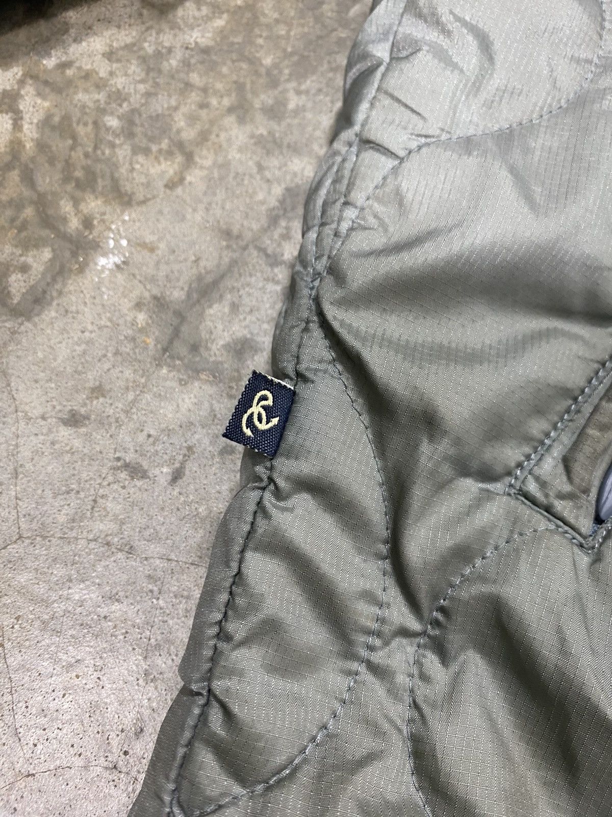 Salomon Rare Salomon Lightweight Quilted Puffer Zipper Hoodie Jacket Size US L / EU 52-54 / 3 - 7 Thumbnail
