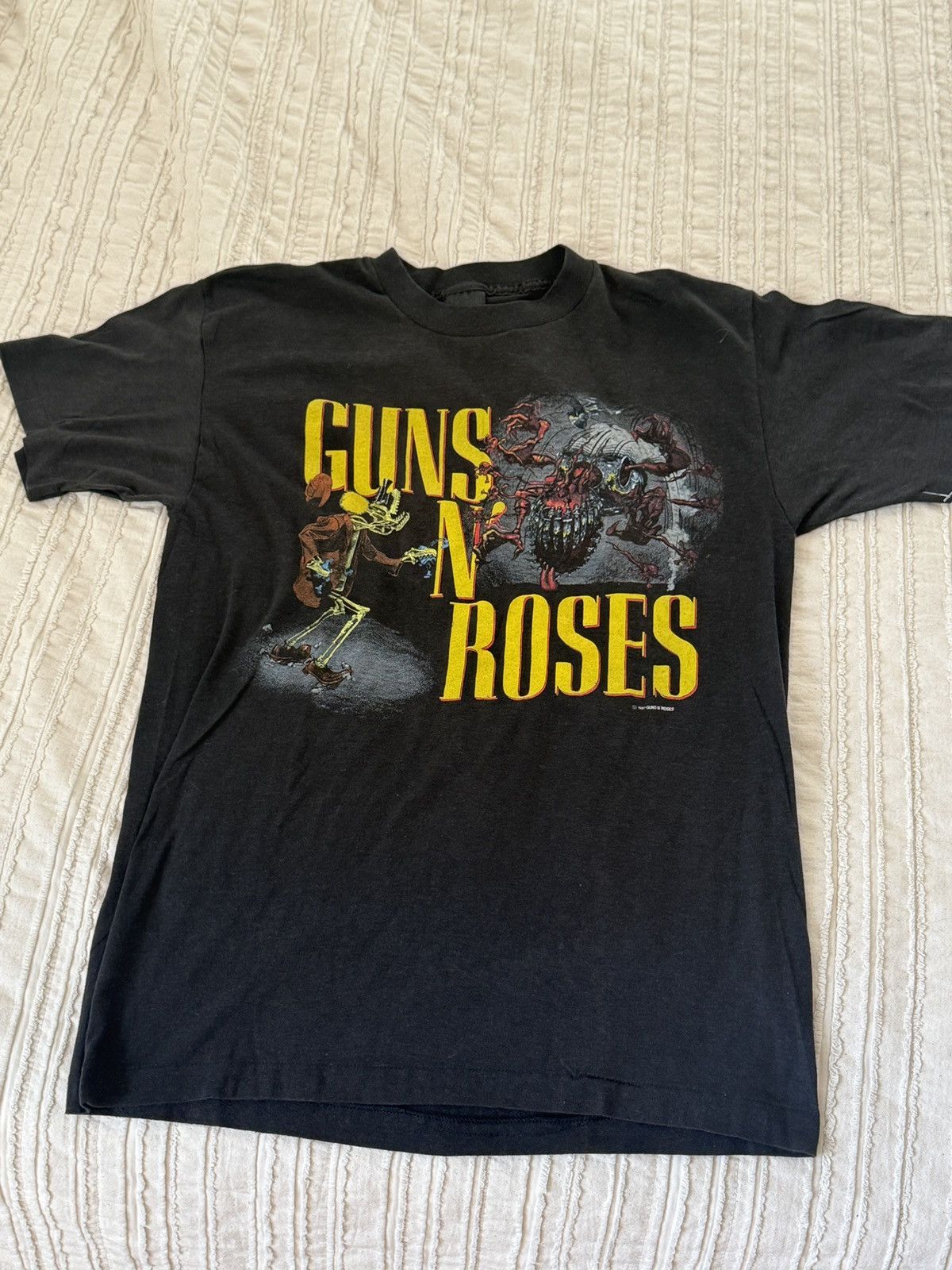 Other Vintage banned Guns N Roses tour tee Size US L / EU 52-54 / 3 - 1 Thumbnail