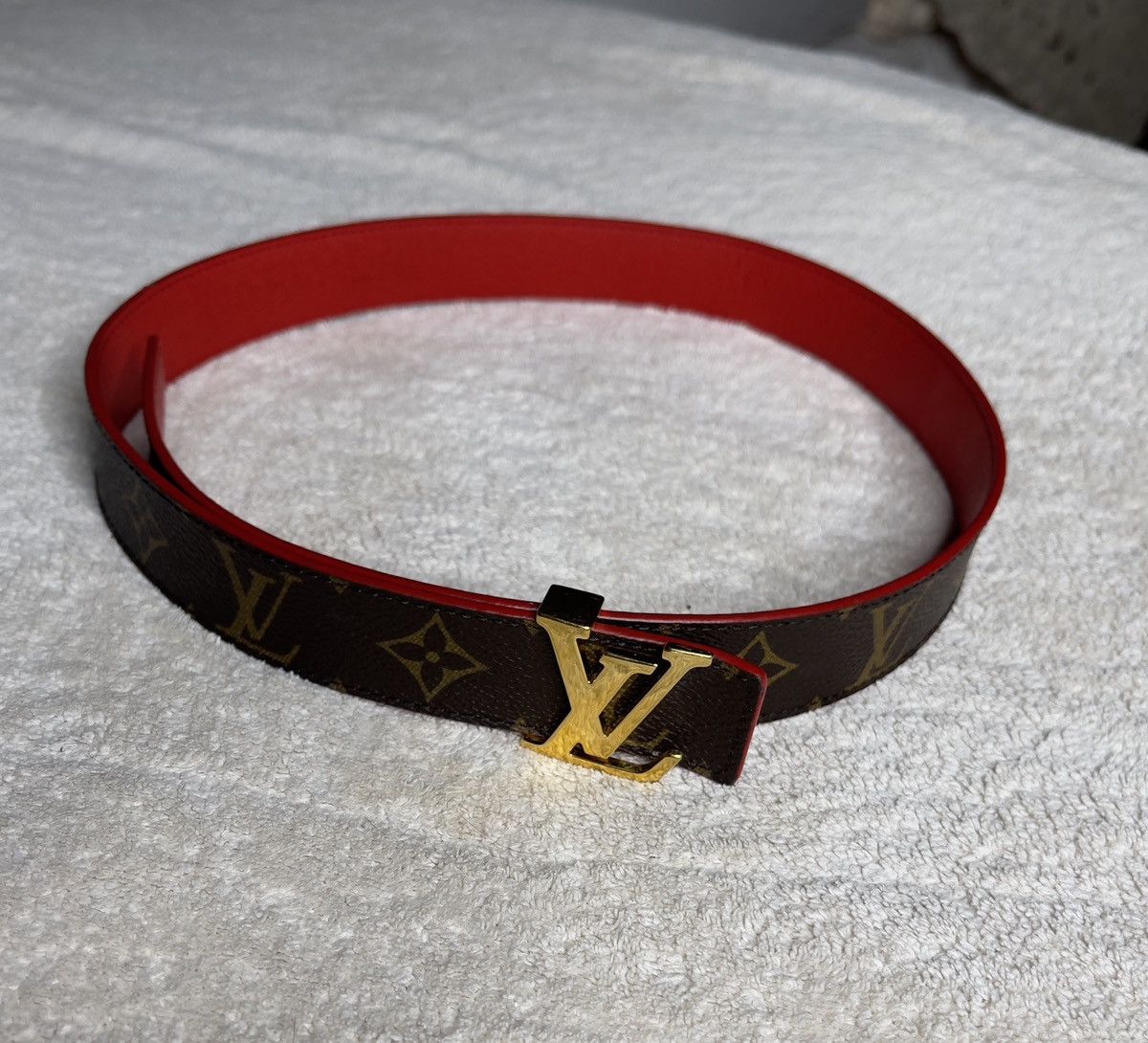 Louis Vuitton Louis Vuitton Monogram LV Initials Belt Red Leather Size ONE SIZE - 1 Thumbnail