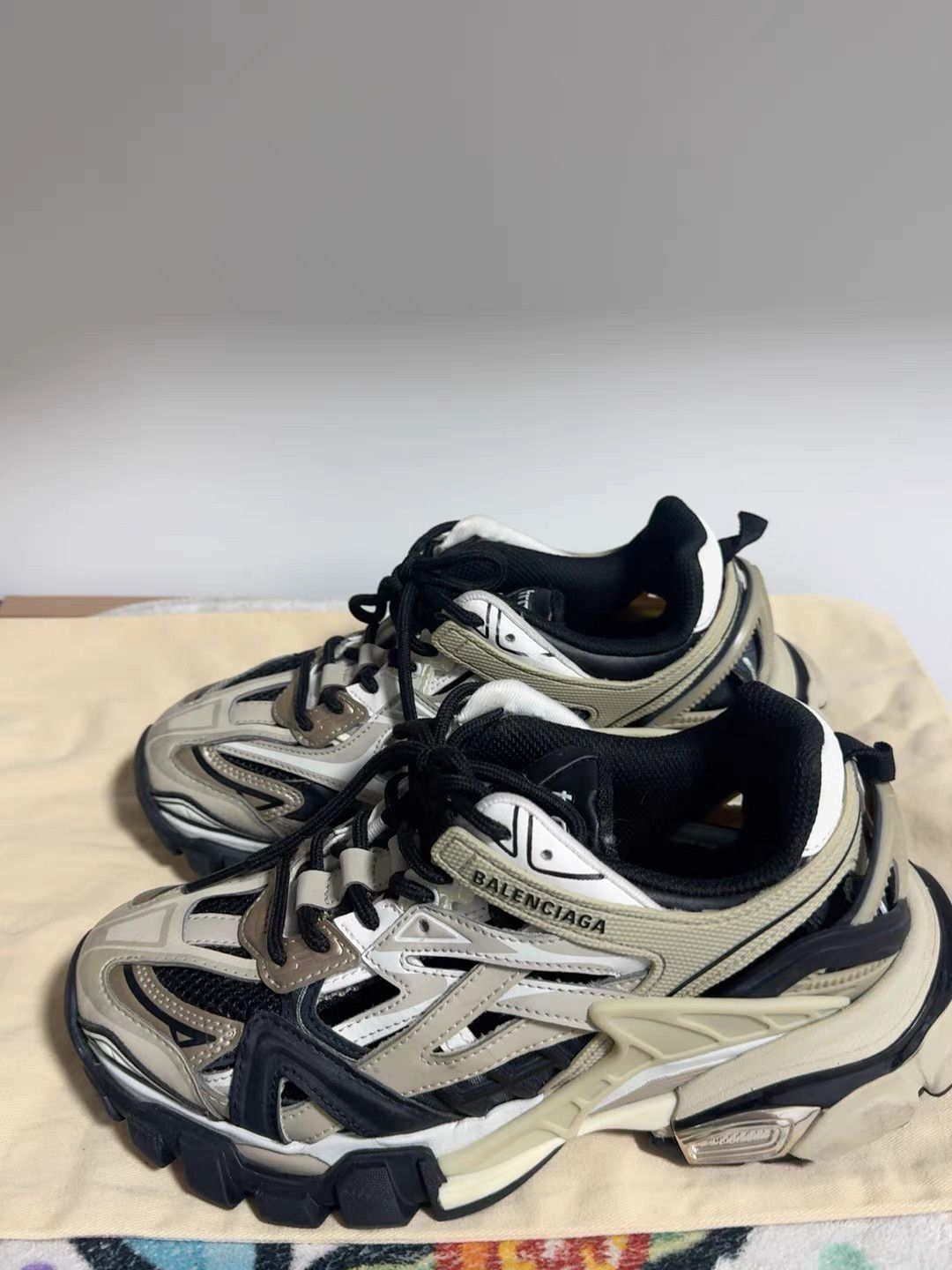 Balenciaga Balenciaga Track 2.0 Low-Top Sneakers K13 Size US 5 / IT 35 - 4 Thumbnail