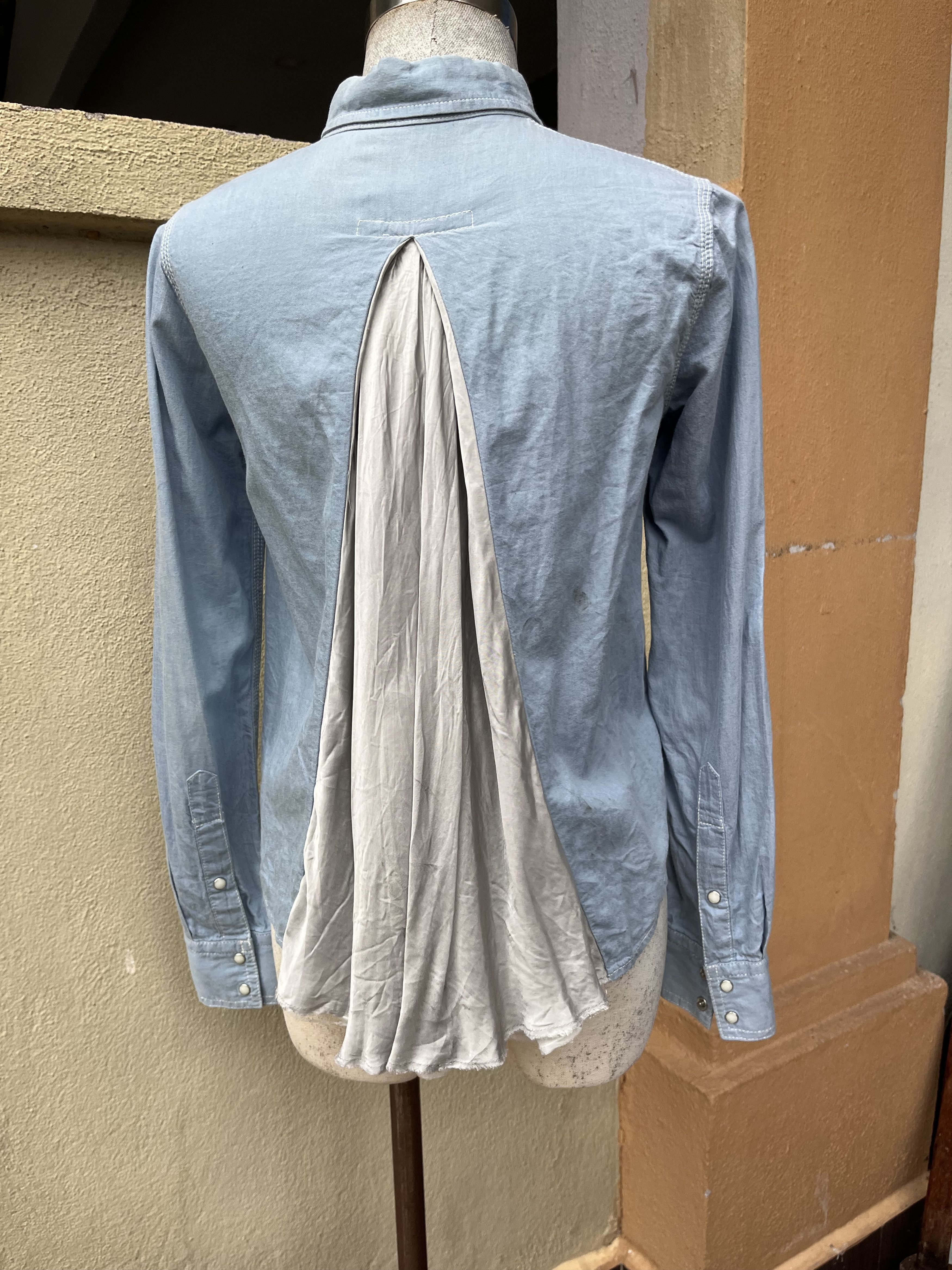 Sacai Sacai luck pearl snap button Size S / US 4 / IT 40 - 3 Thumbnail