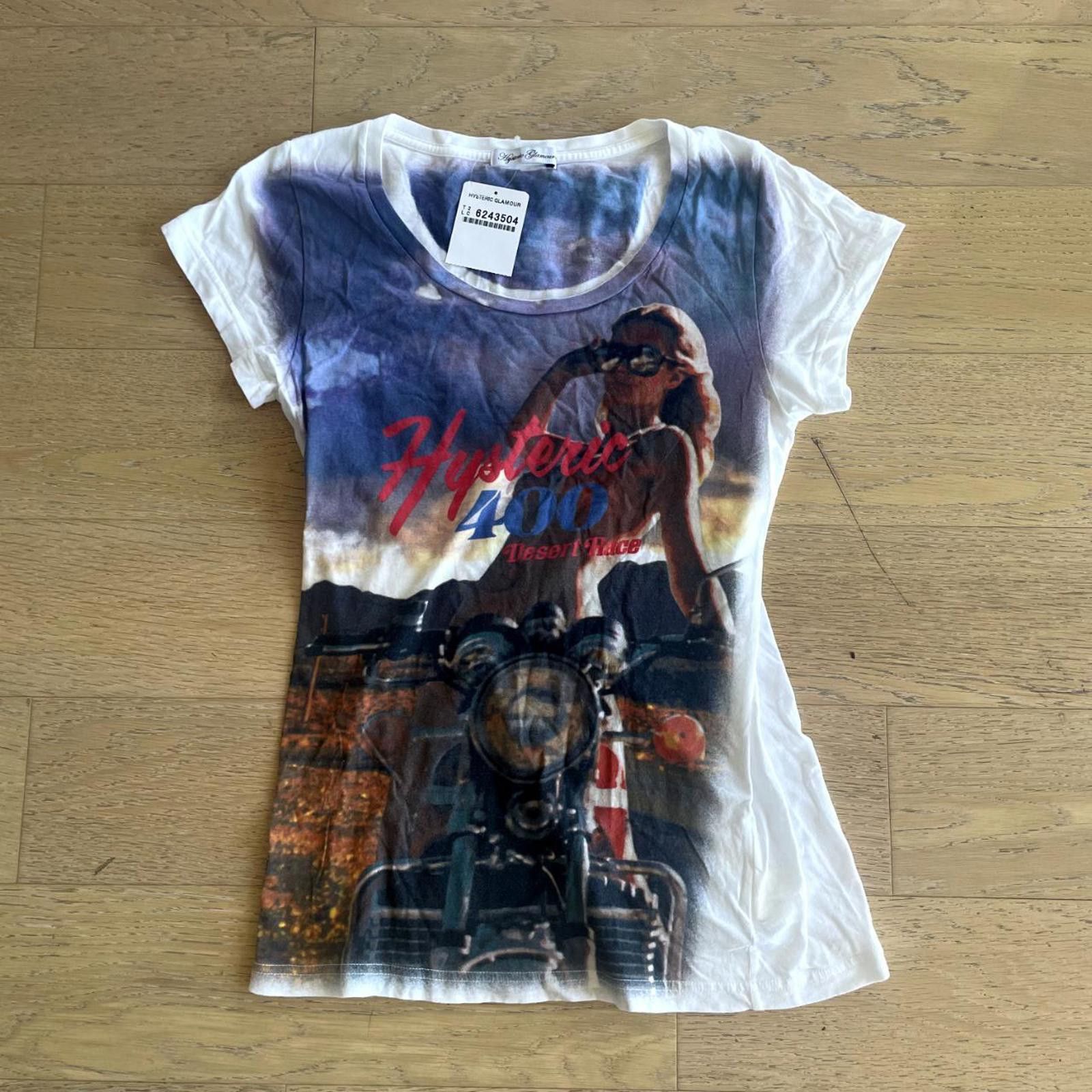 Hysteric Glamour hottt nwt hysteric glamour graphic tee Size S / US 4 / IT 40 - 1 Thumbnail