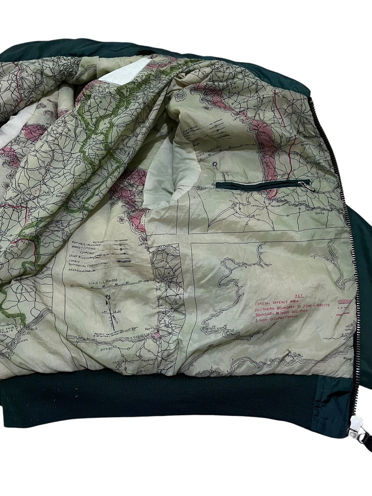 Japanese Brand Archive CWU Flyght Bomber Jacket Escape Maps Size US L / EU 52-54 / 3 - 10 Thumbnail