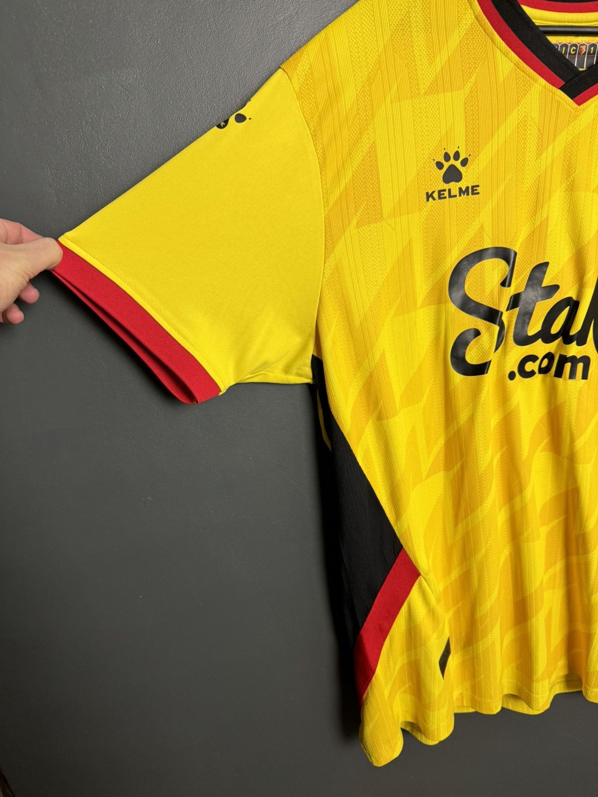 Other Watford 22/23 Home Football Jersey Size US XL / EU 56 / 4 - 4 Thumbnail