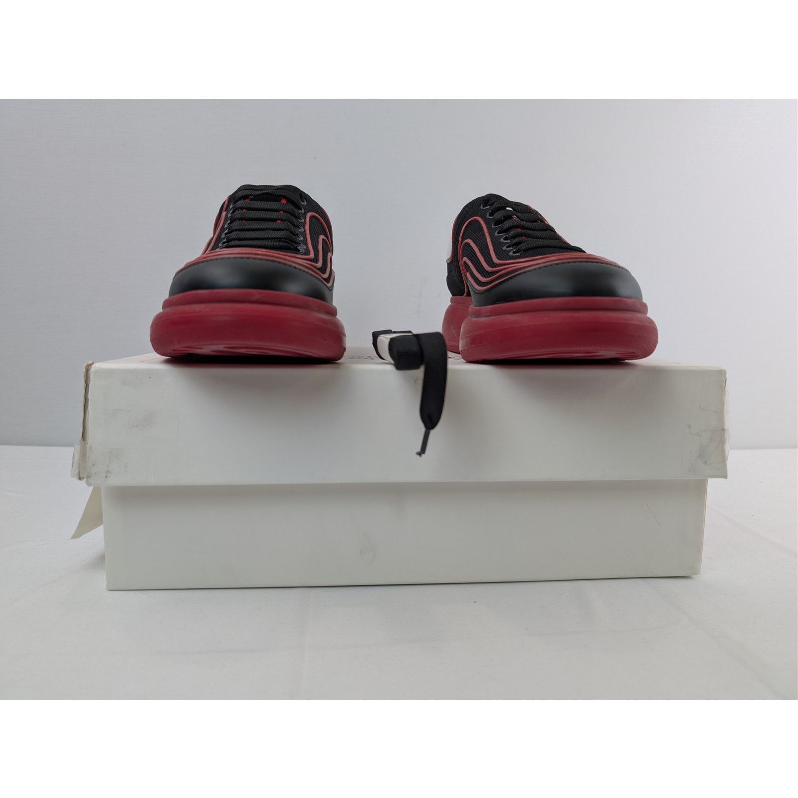 Alexander McQueen o1rshd1 Waves Knit Sneakers in Black/Red/White 43 Size US 10 / EU 43 - 17 Thumbnail