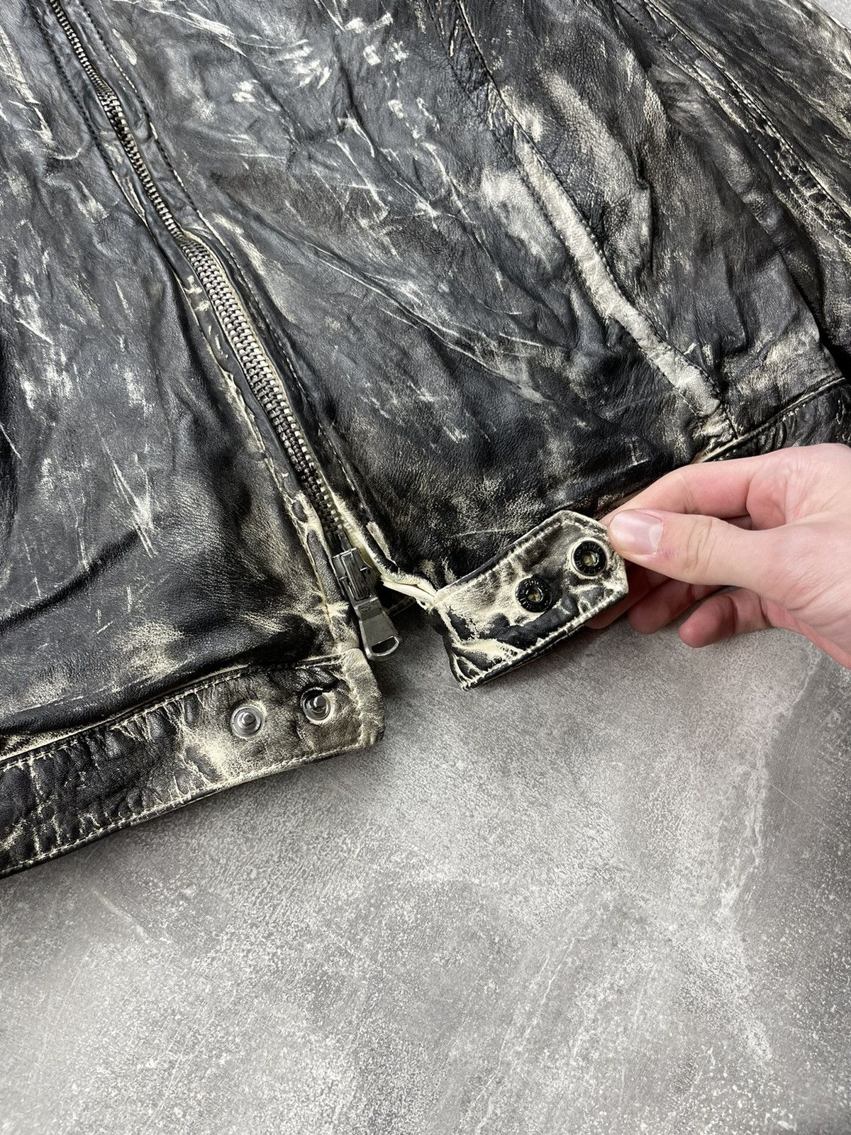 Vintage Vintage Archive Black/White Leather Faded Biker Jacket Size US L / EU 52-54 / 3 - 10 Thumbnail