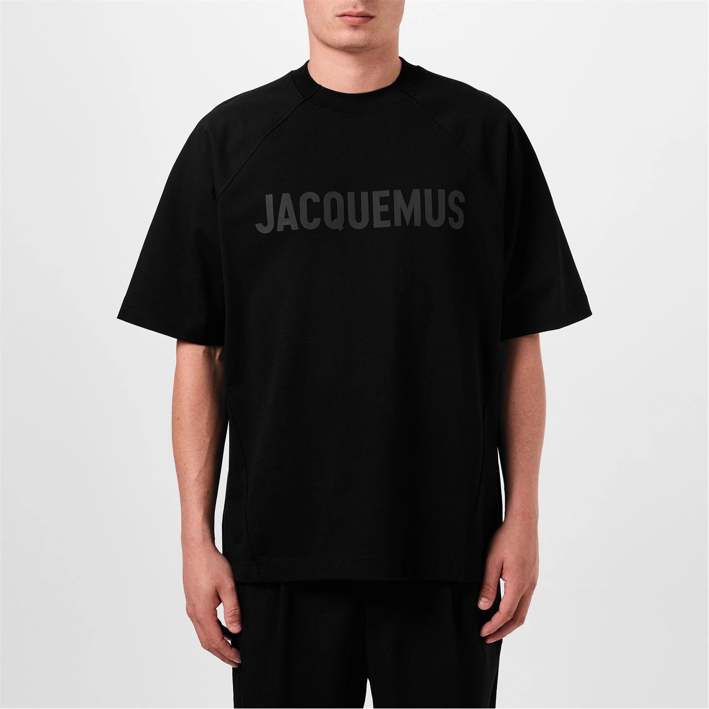 Jacquemus o1g2r1mq0426 Le Typo T-Shirt in Black Size US M / EU 48-50 / 2 - 2 Thumbnail