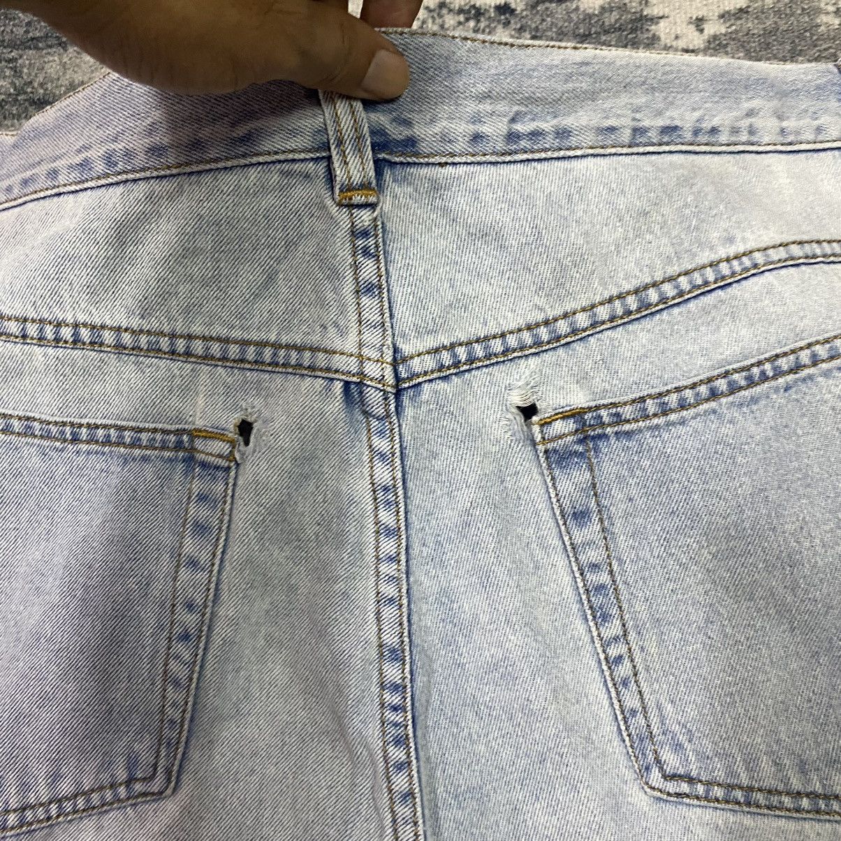 L.L. Bean × Vintage Vintage LL Bean Faded Light Washed Oversize Baggy Denim jean Size 33" - 9 Thumbnail