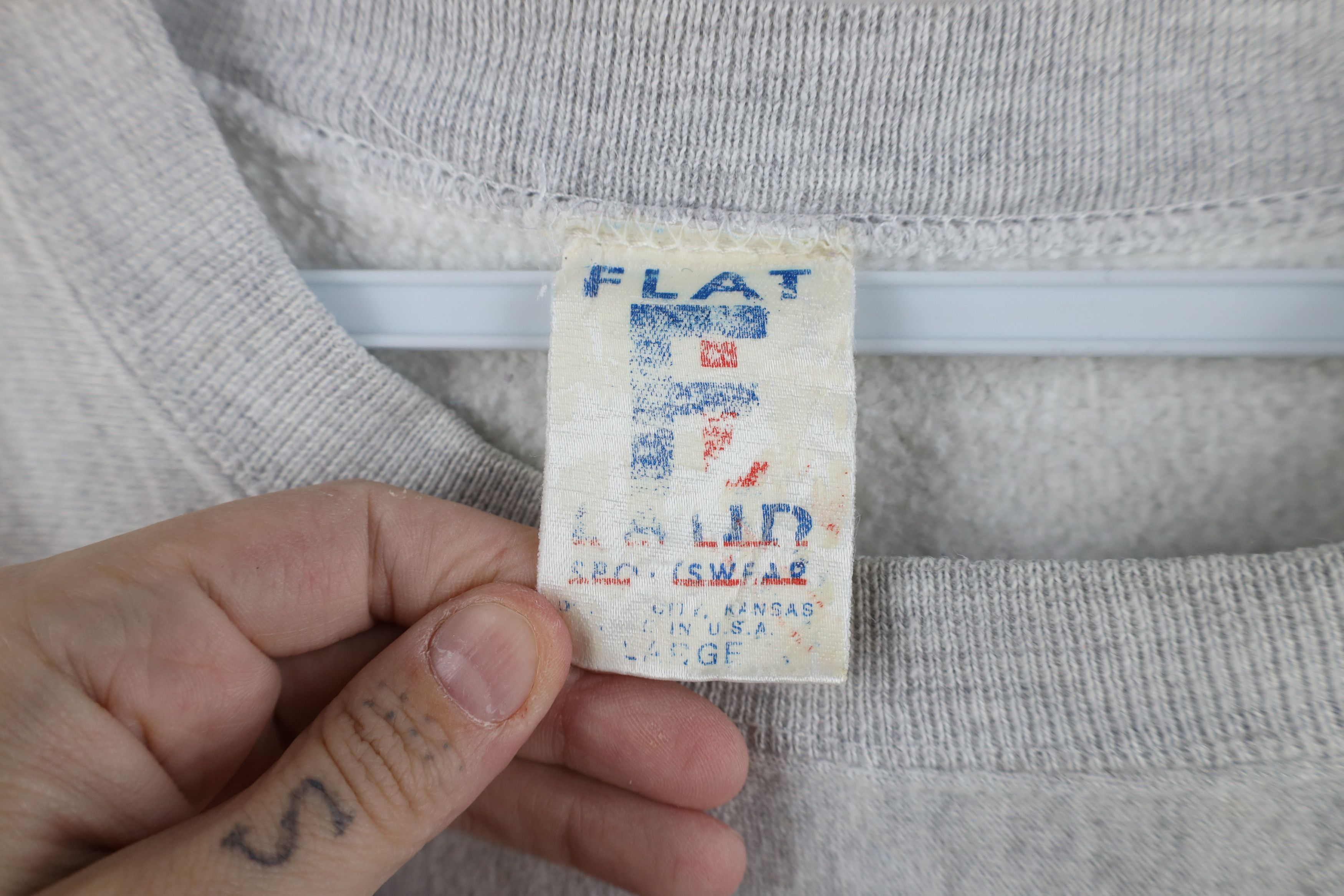 Vintage Vintage 90s Reverse Cheerleader Spirit Club Sweatshirt USA Size L / US 10 / IT 46 - 9 Thumbnail