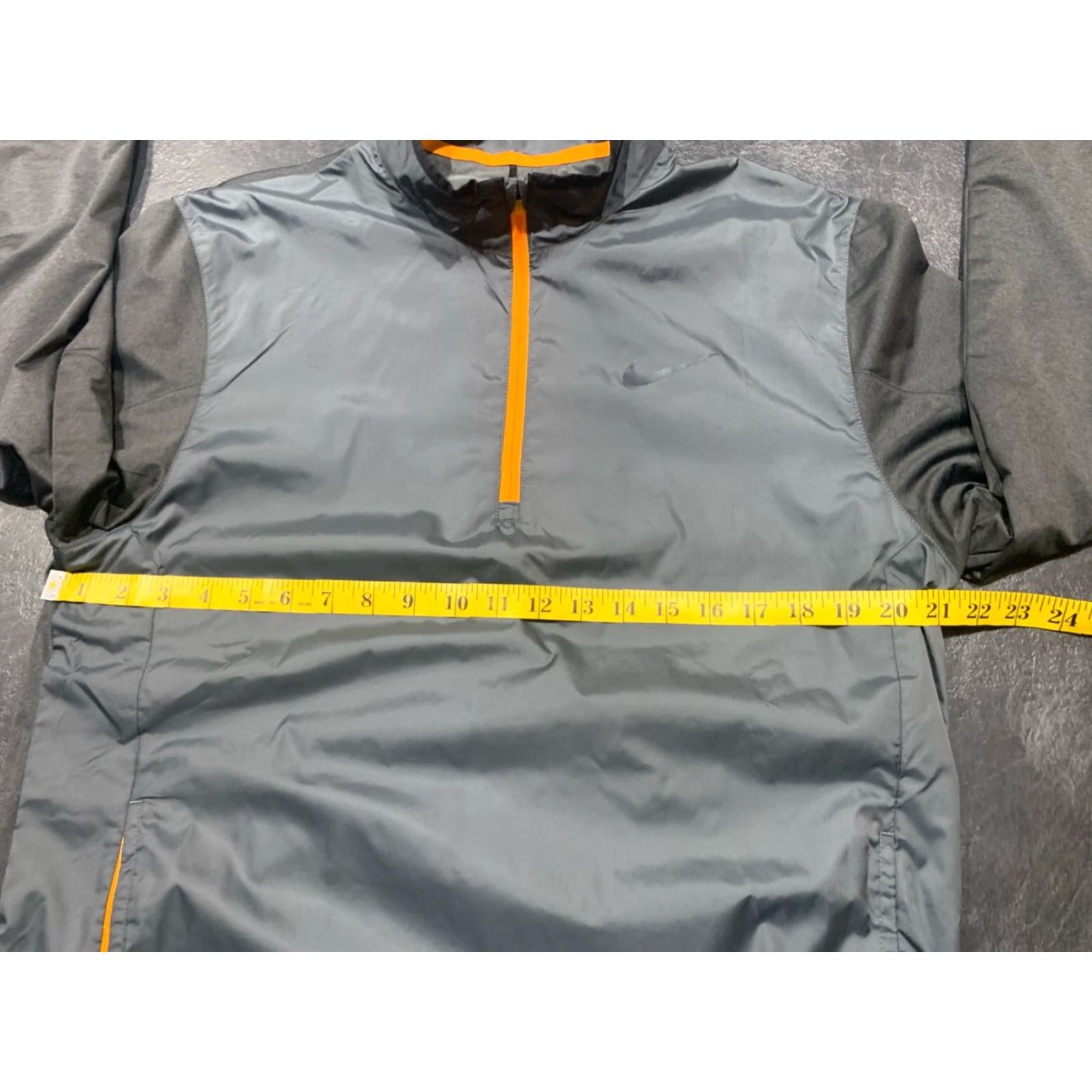 Nike NIKE GOLF Men's Medium 1/2 Zip Windbreaker Jacket Long Sleeve Gray Activewear Size US M / EU 48-50 / 2 - 7 Thumbnail