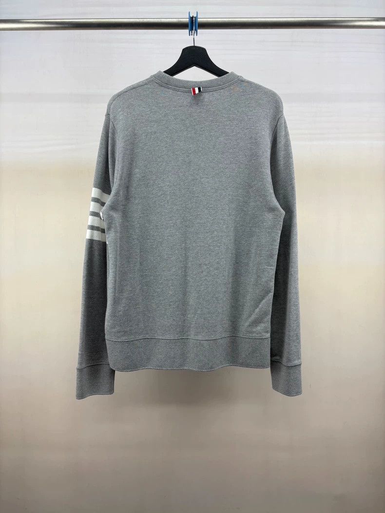 Thom Browne Thom Browne Grey four-striped hoodie Size US XL / EU 56 / 4 - 2 Thumbnail