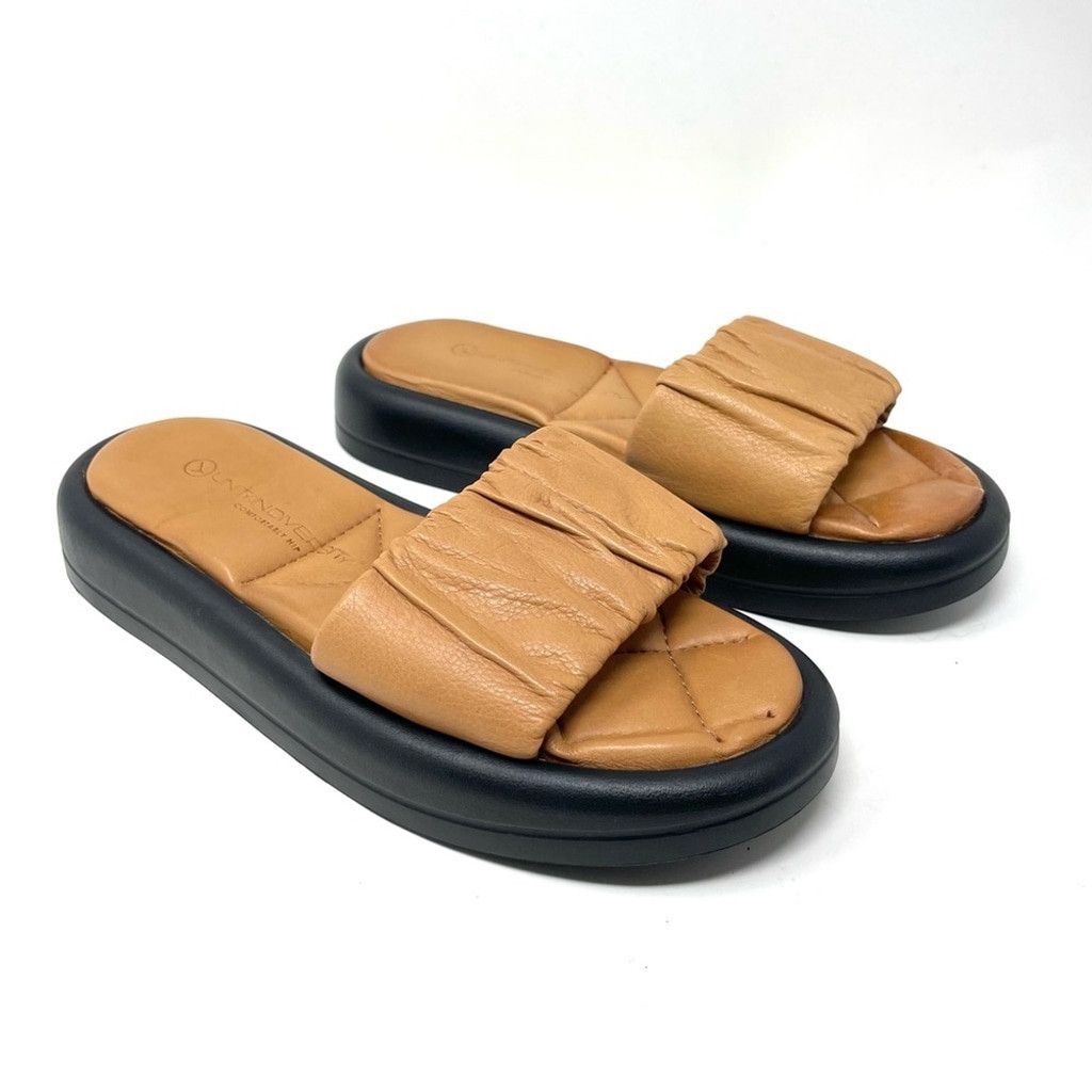 Other NEW Unity in Diversity Tan Scrunch Leather Slide Sandal US 7 Size US 7 / IT 37 - 2 Thumbnail