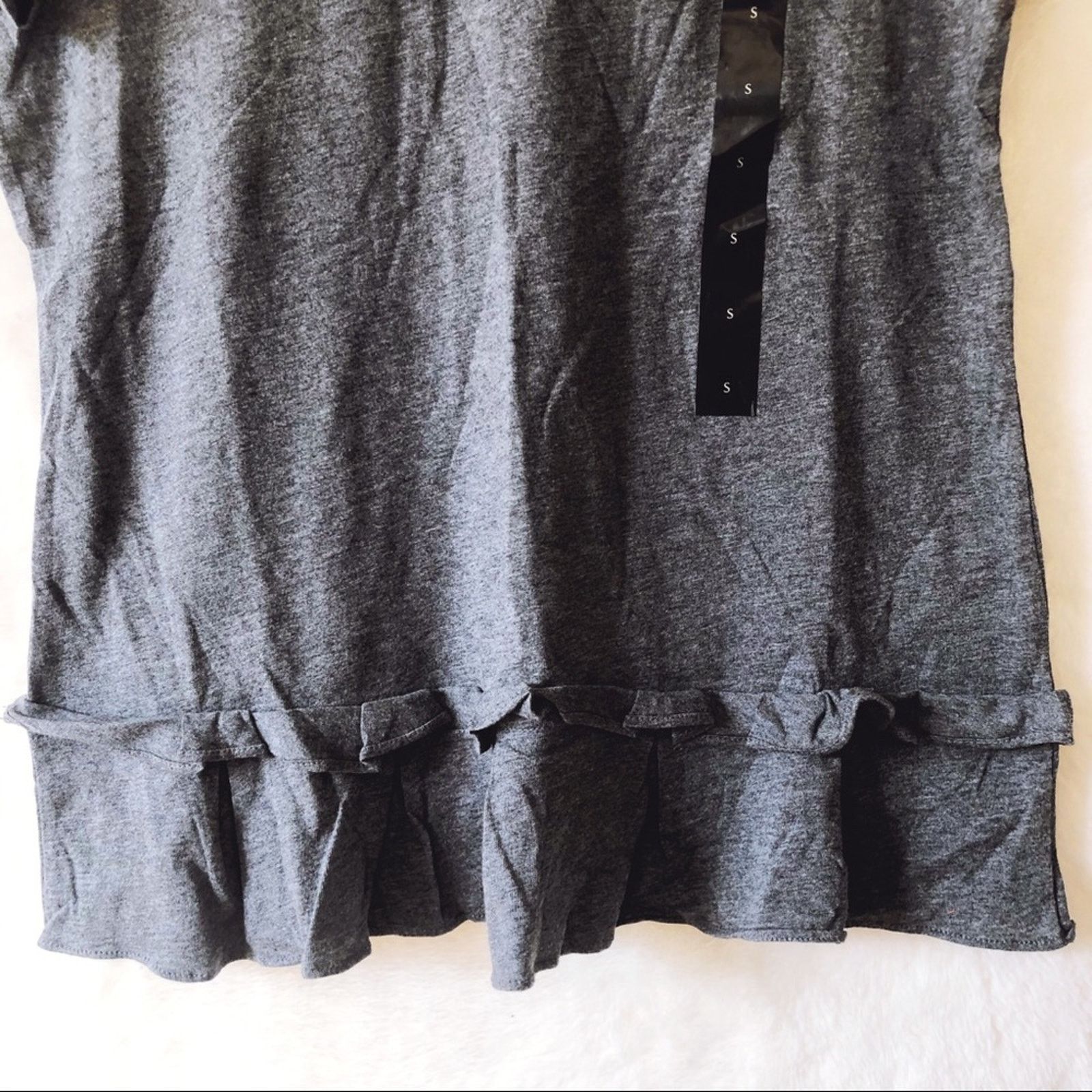 Banana Republic Banana Republic Gray Pleat Flounce Hem Top Size S / US 4 / IT 40 - 10 Thumbnail