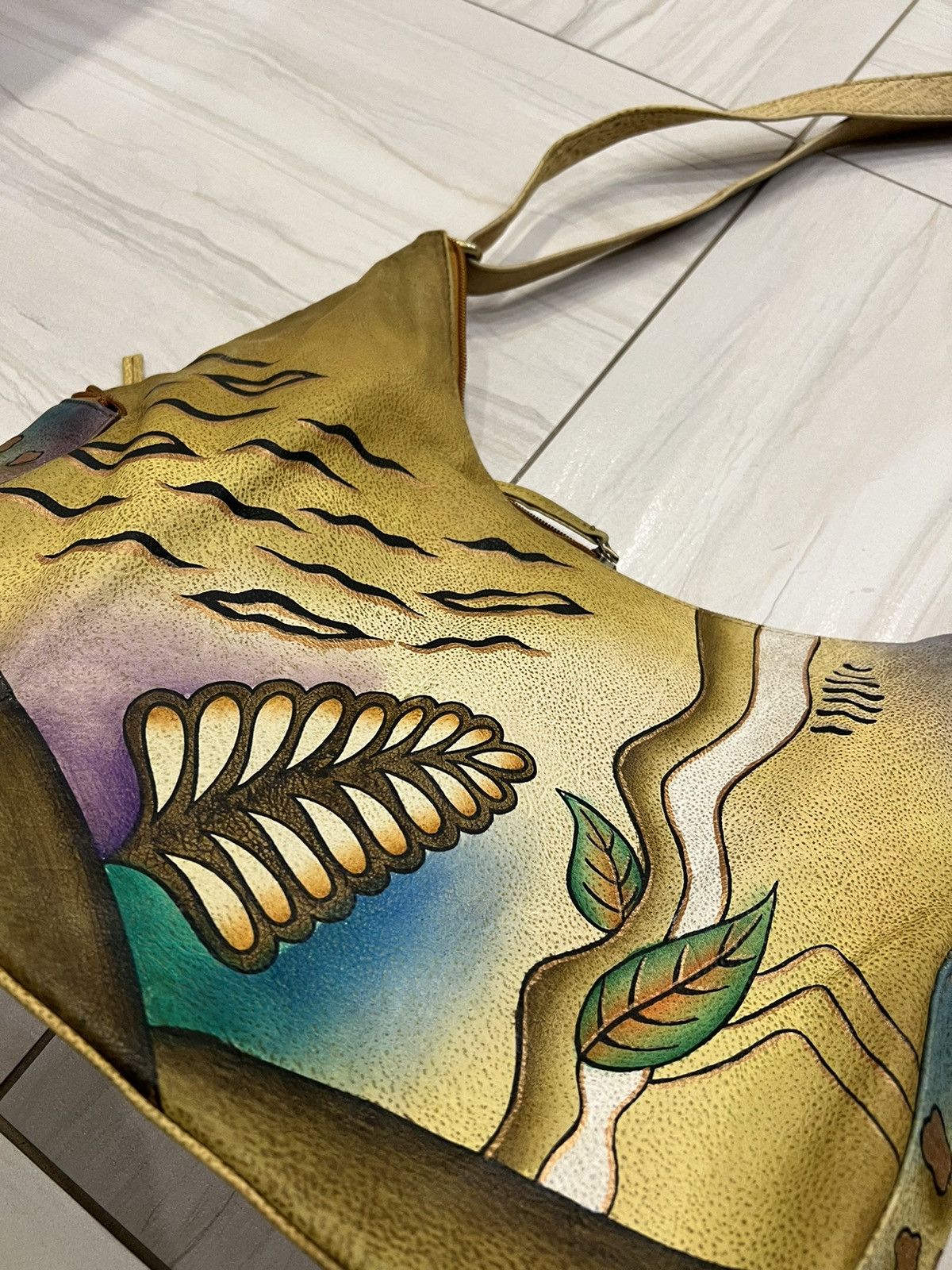 Handmade × Leather × Vintage Greenland nature art+ craft, leather shoulder bag , Size ONE SIZE - 2 Thumbnail