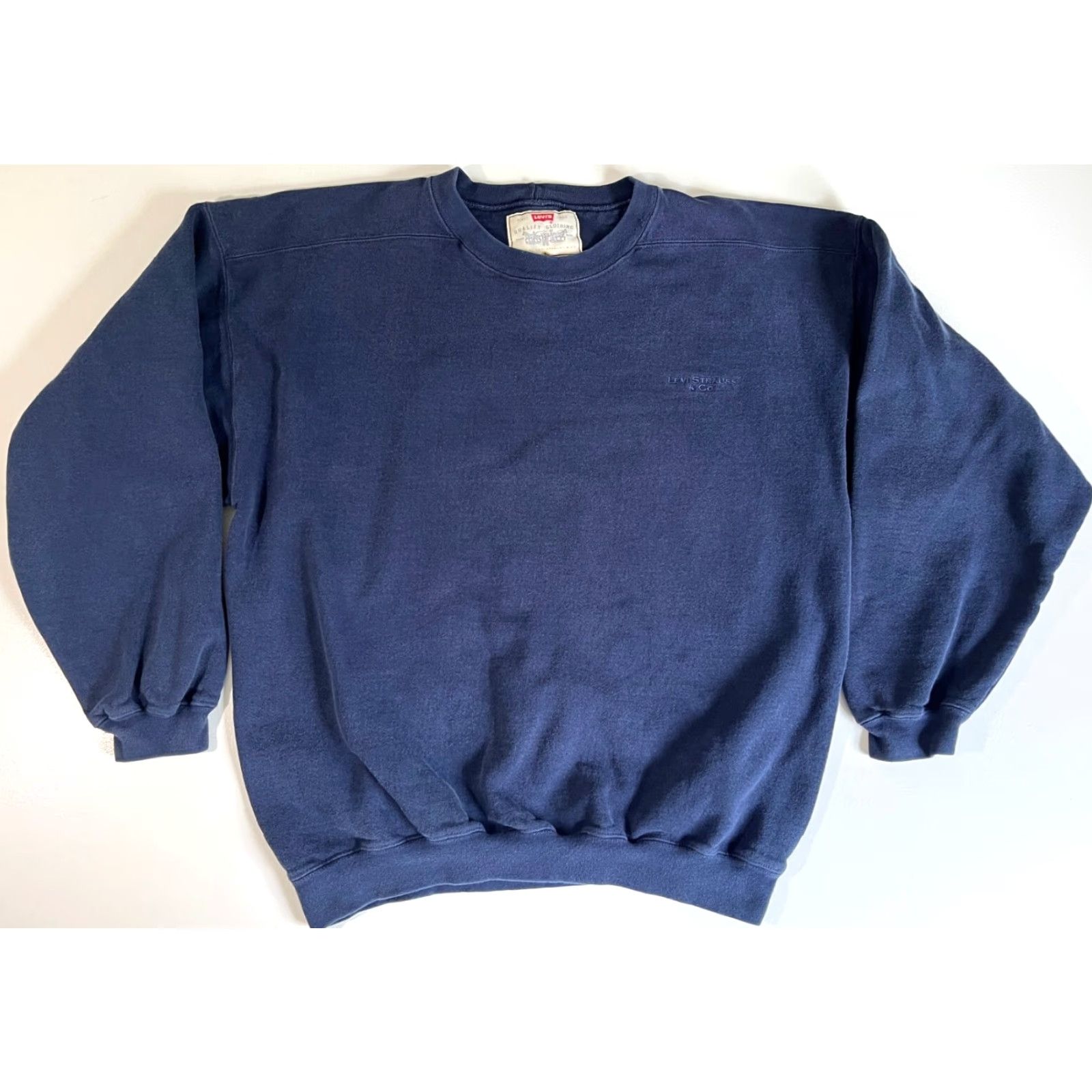 Levi's VINTAGE Levi's Sweatshirt Main Selling Point: Heavyweight Crewneck Navy 90s USA Made Size L Mens Size US L / EU 52-54 / 3 - 3 Thumbnail