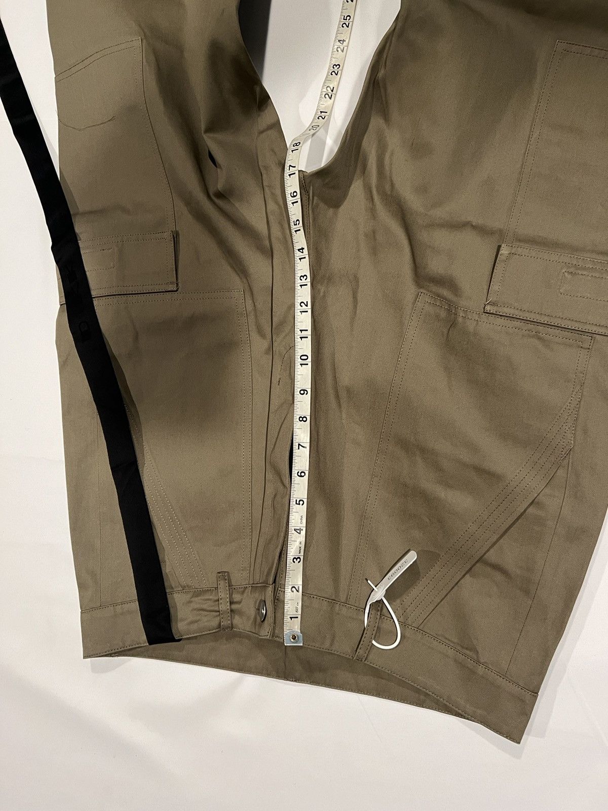 Rick Owens Rick Owens men’s cargo pants. L. $800 Size US 34 / EU 50 - 6 Thumbnail