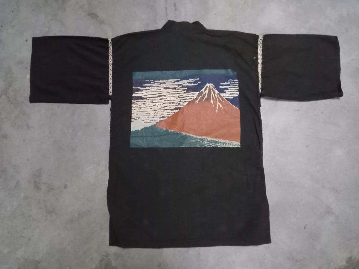 Vintage Vintage Japanese Kimono Jacket - Mt. Fuji Print (Size L) Size US L / EU 52-54 / 3 - 1 Thumbnail