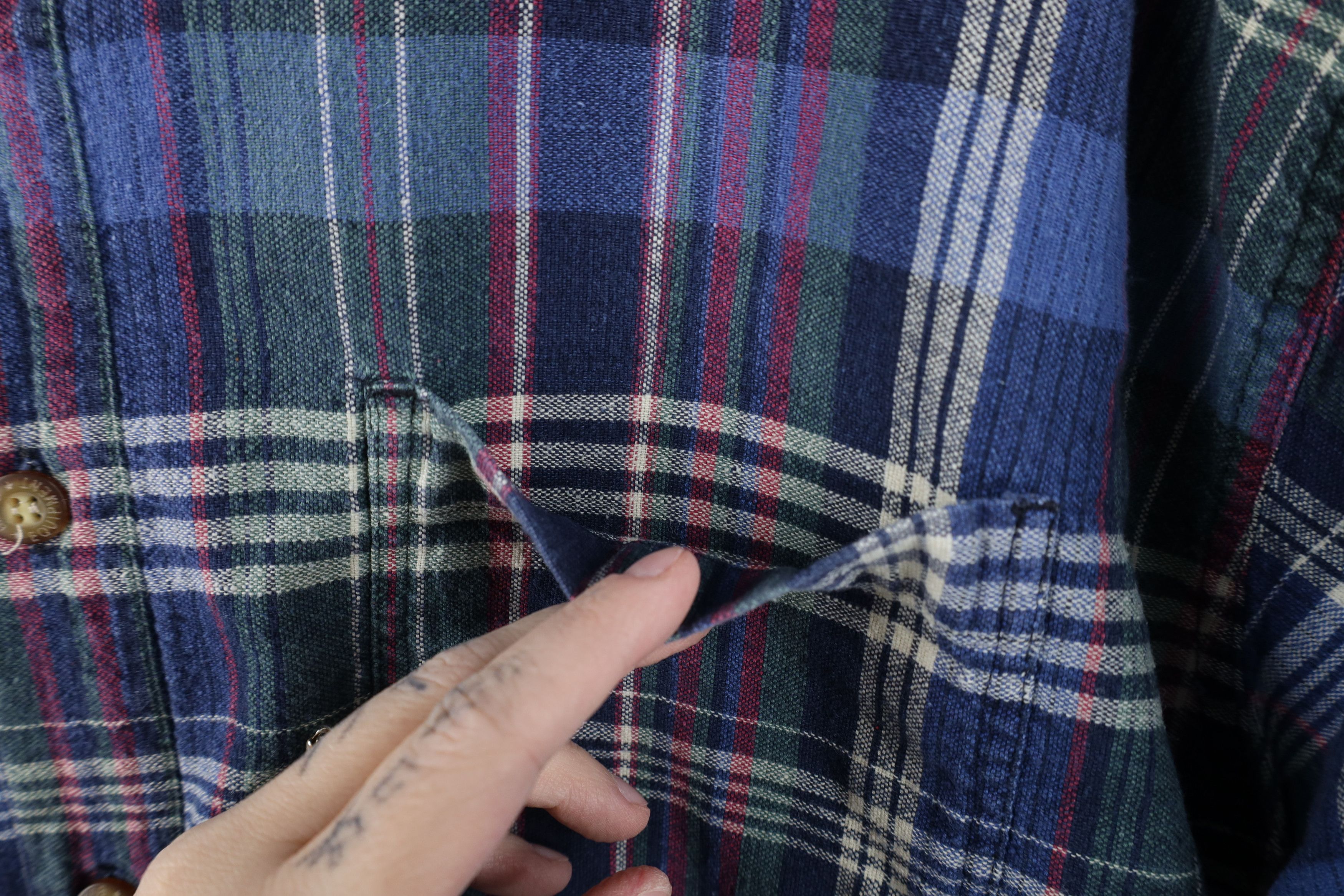 Vintage Vintage 90s Streetwear Weave Knit Button Down Shirt Plaid Size US XL / EU 56 / 4 - 4 Thumbnail