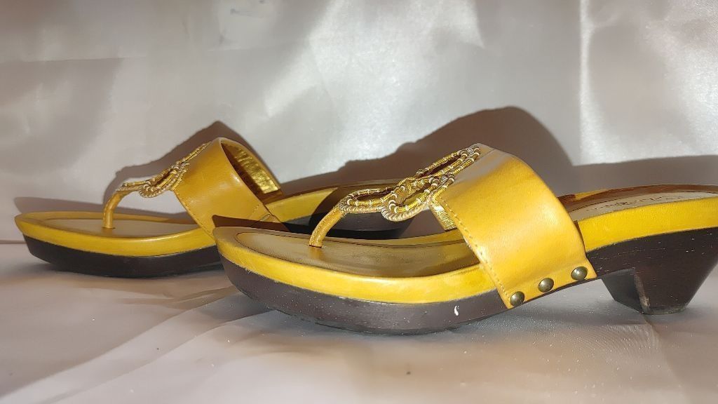 Cole Haan Cole Haan Larissa Patent Leather Thong Sandals Size 5.5 Size US 5.5 / IT 35.5 - 3 Thumbnail