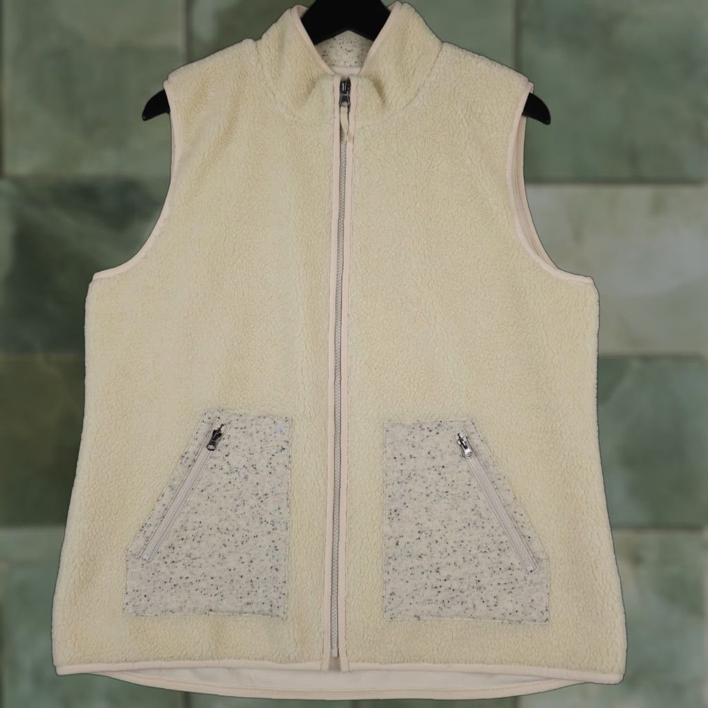 Talbots T by Talbots Vest Womens L Cream Faux Sherpa Fleece Full Zip Lined Pockets Size L / US 10 / IT 46 - 1 Thumbnail