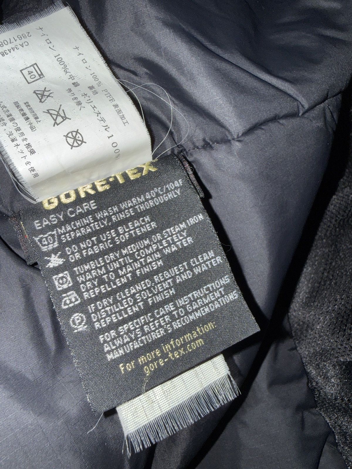 Arc'teryx Men's Vintage Arc'teryx Goretex Pro Shell Size US L / EU 52-54 / 3 - 8 Thumbnail