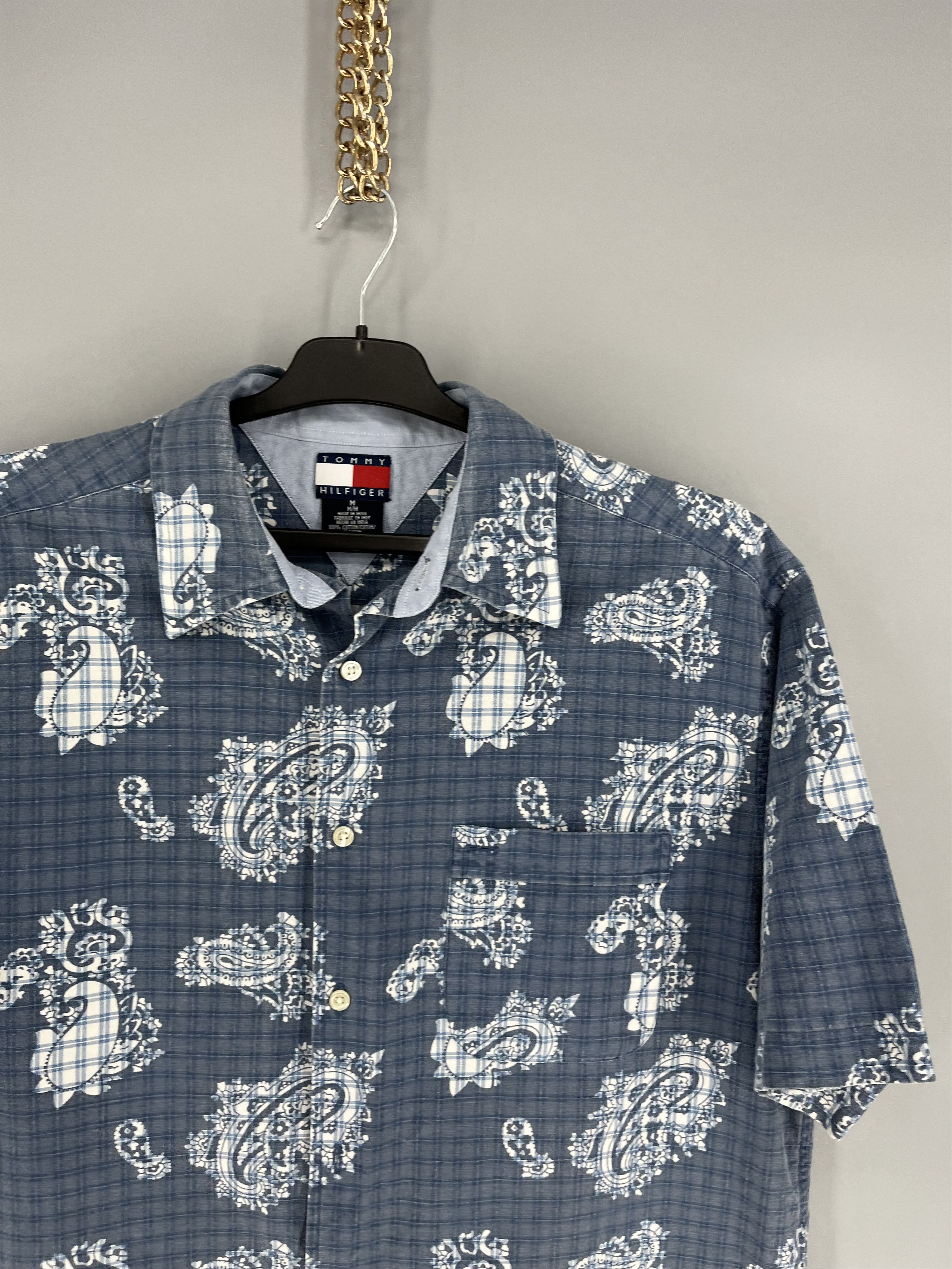 Vintage Vintage 90s Tommy Hilfiger Hawaiian Shirt Streetwear Y2K Size US M / EU 48-50 / 2 - 5 Thumbnail