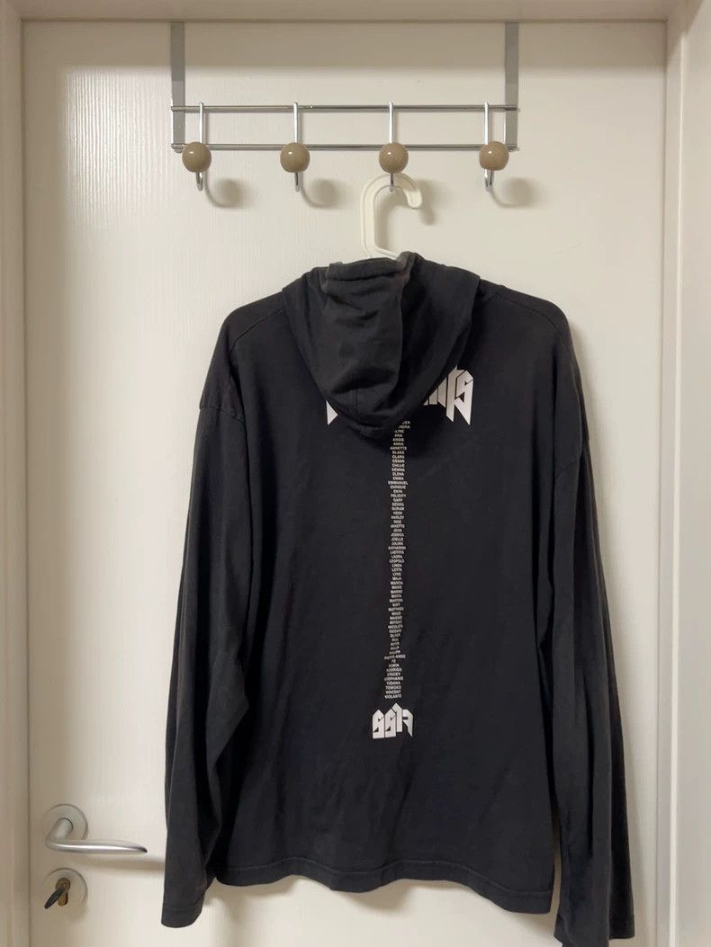 Vetements Vetements Asymmetric hooded sweatshirt STAFF has changed s Size US S / EU 44-46 / 1 - 2 Thumbnail