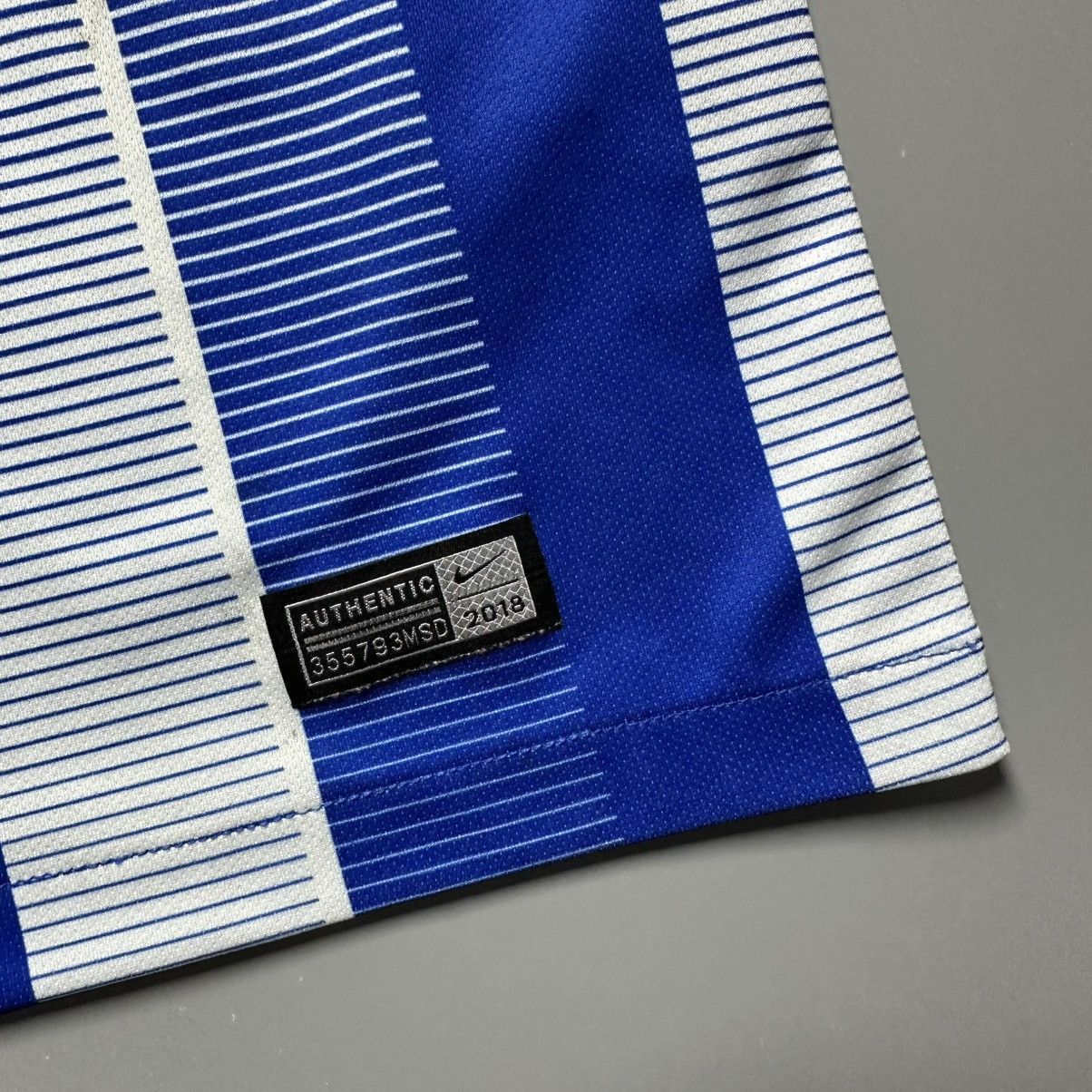 Nike HERTHA BSC NIKE 2017/2019 FOOTBALL HOME JERSEY #8 KALOU Size US M / EU 48-50 / 2 - 8 Thumbnail