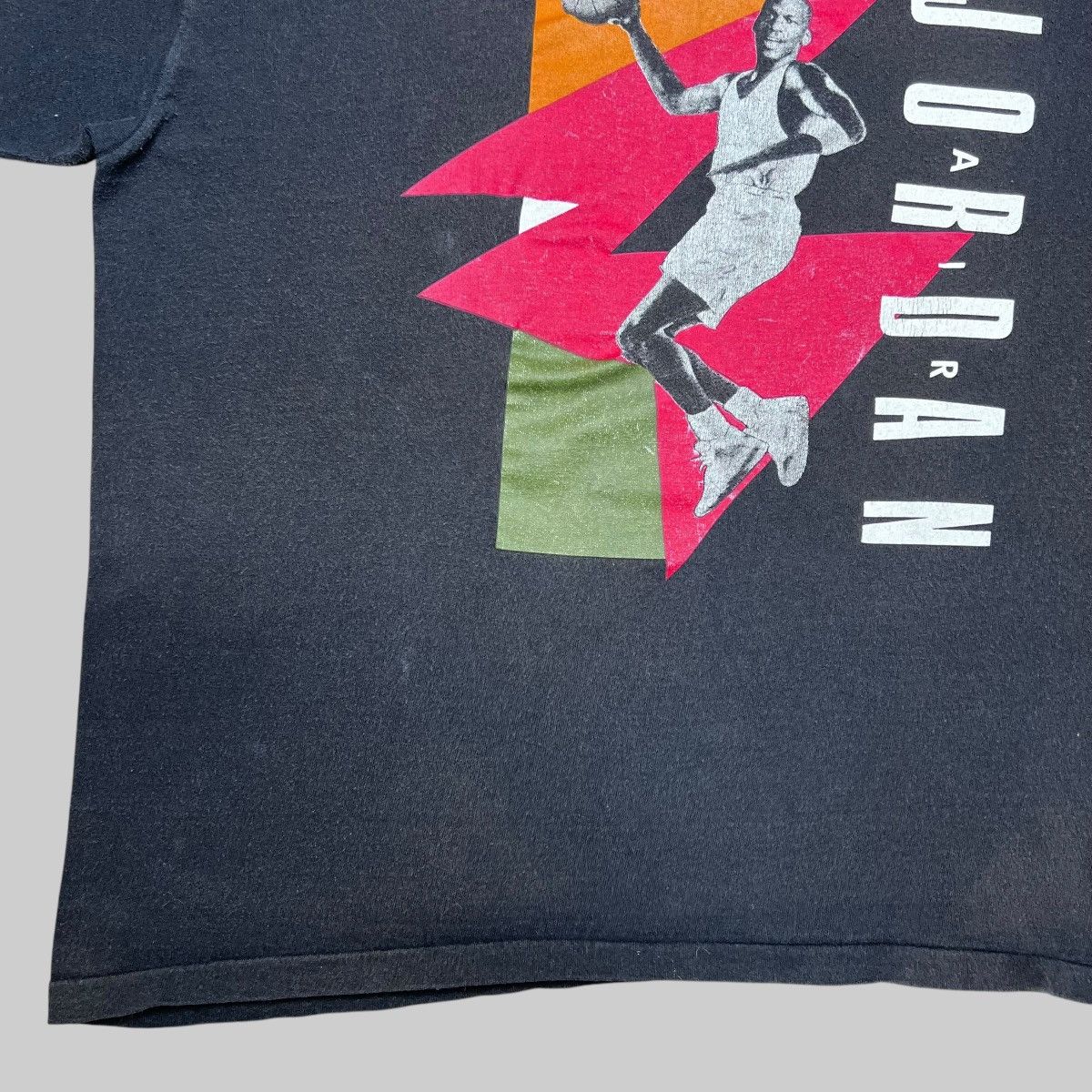 Jordan Brand × Nike × Vintage Vintage 1990s Nike Michael Jordan Gray Tag Youth Large Tee Size US M / EU 48-50 / 2 - 7 Thumbnail