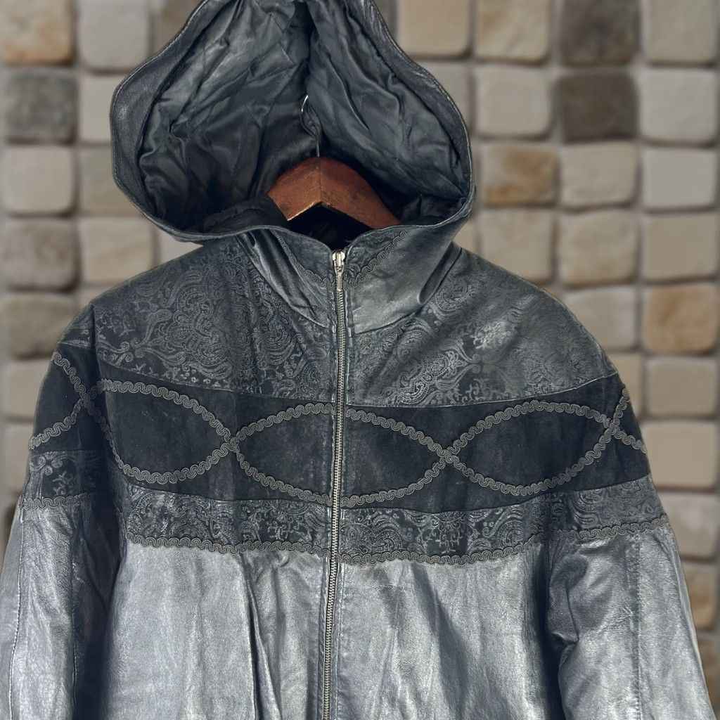 Vintage VINTAGE Global Identity G III Black Leather Jacket Coat Hood Embroidered Paisley Med Womens Overcoat Size M / US 6-8 / IT 42-44 - 1 Thumbnail