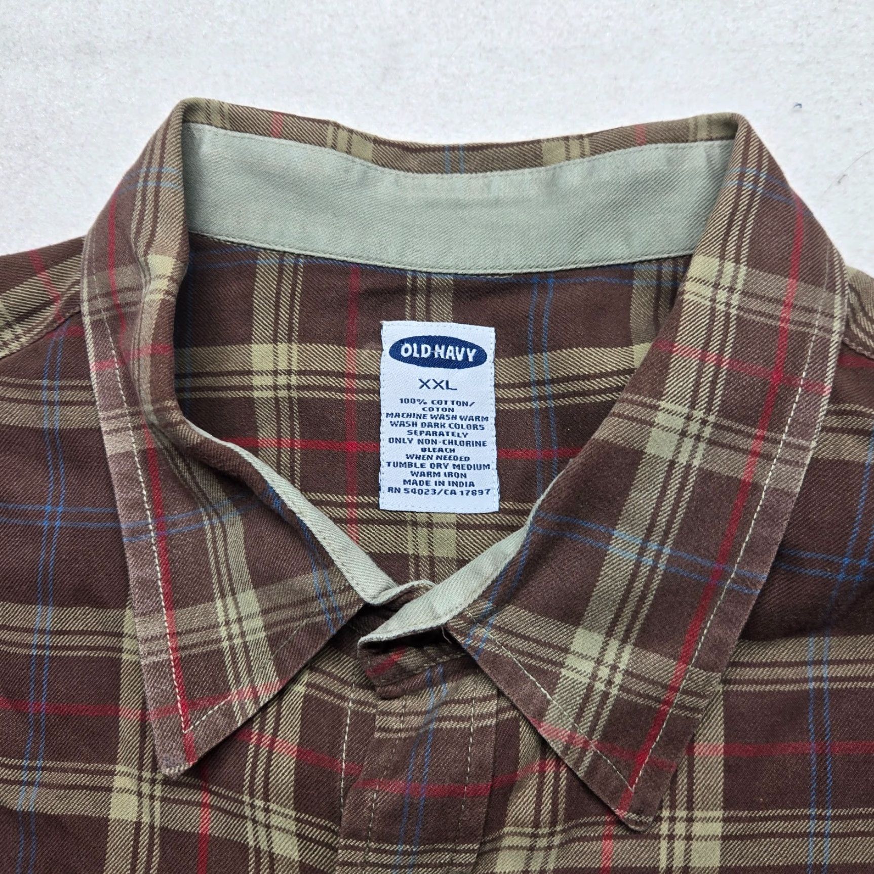 Old Navy VINTAGE Old Navy Shirt (Button-Up) Plaid Brown 2XL Adult Men Regular Size 2XL Brown Plaid Casual Classic Dad 90s? Size US XXL / EU 58 / 5 - 2 Thumbnail