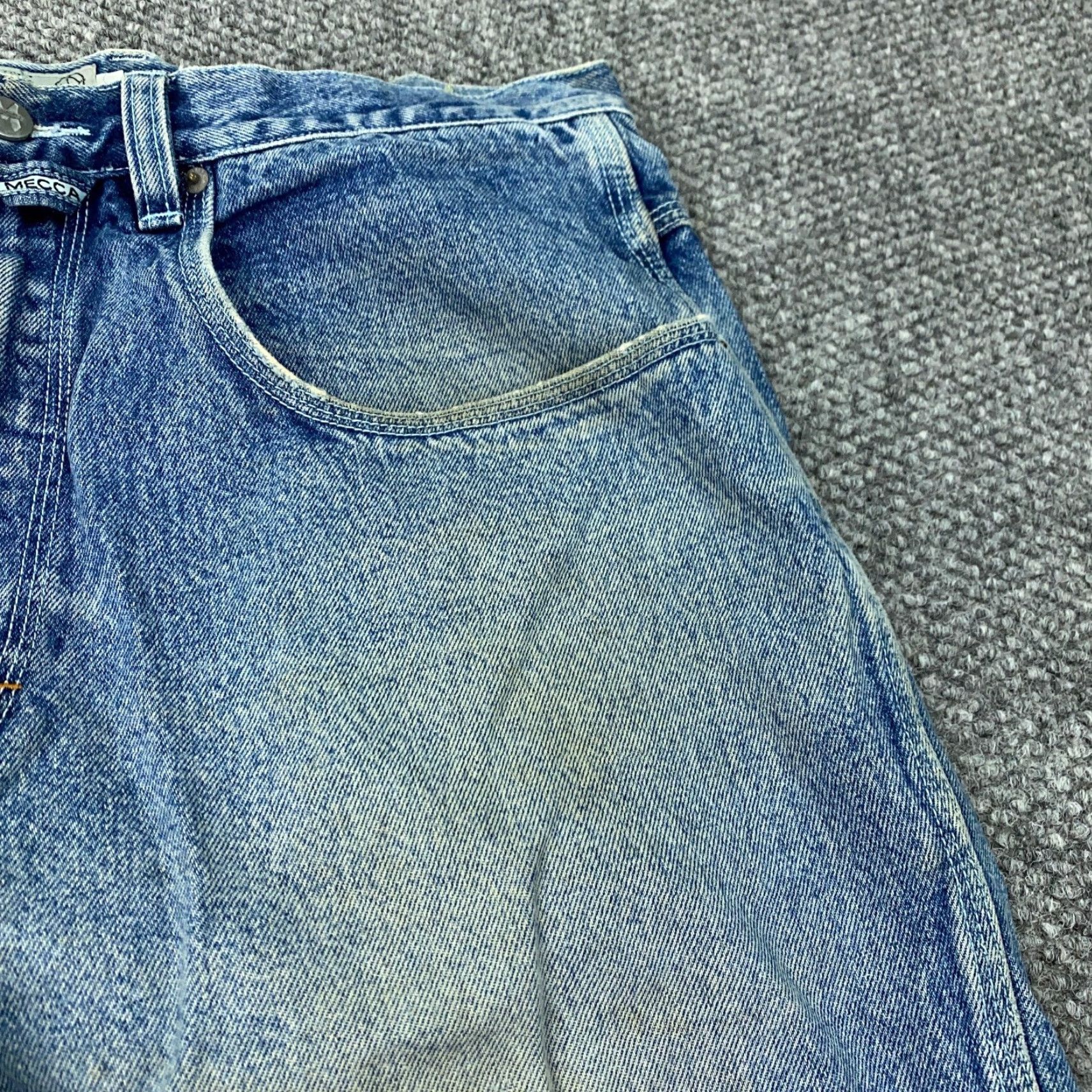 Vintage VINTAGE Mecca Jeans Mens Size 36 Denim Distressed Relaxed Fit 90s Grunge Retro Casual Size US 35 - 5 Thumbnail