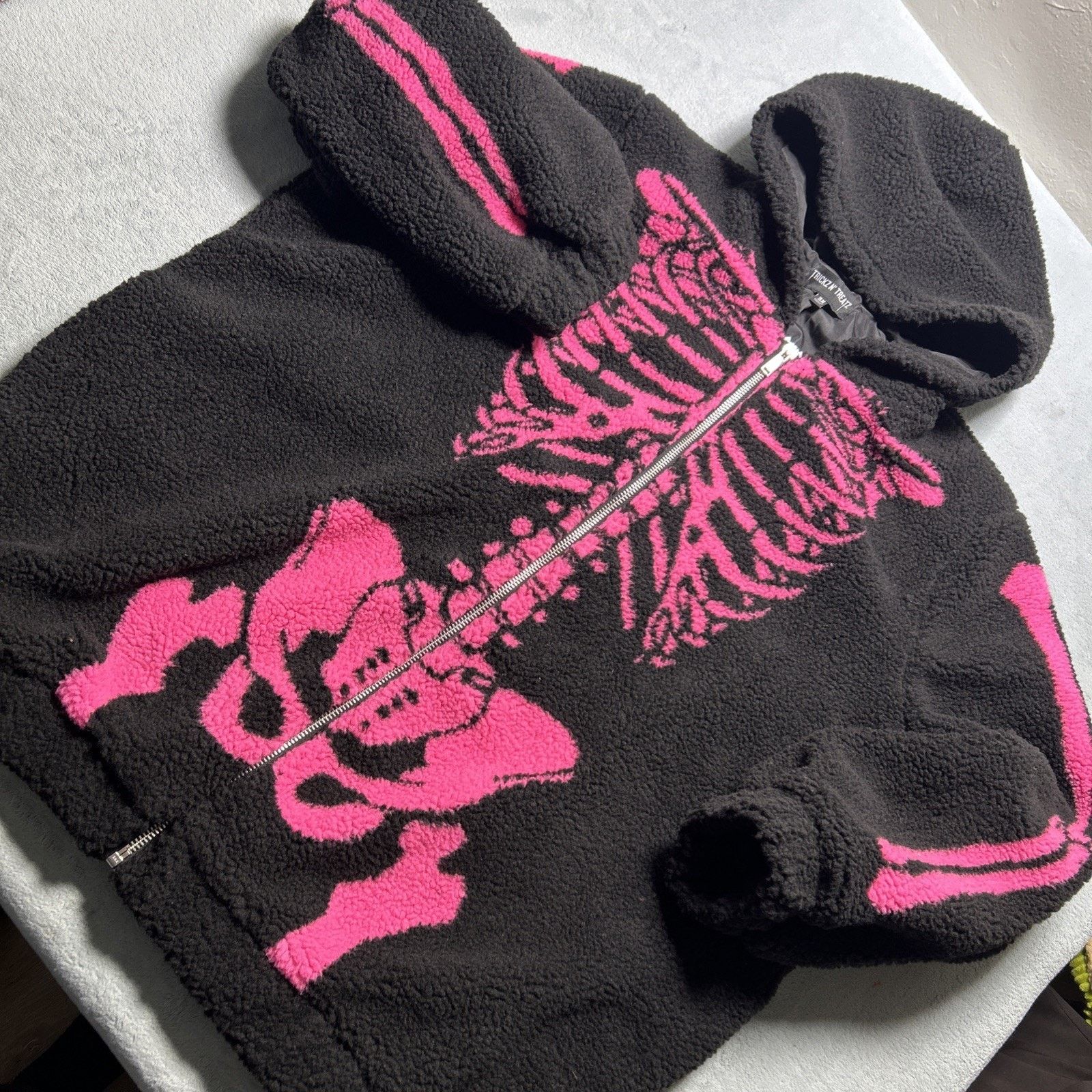 Dolls Kill Skeleton Bare Bone Sherpa Ribcage Hoodie 3X Jacket Deep Pile Size US XXL / EU 58 / 5 - 1 Thumbnail