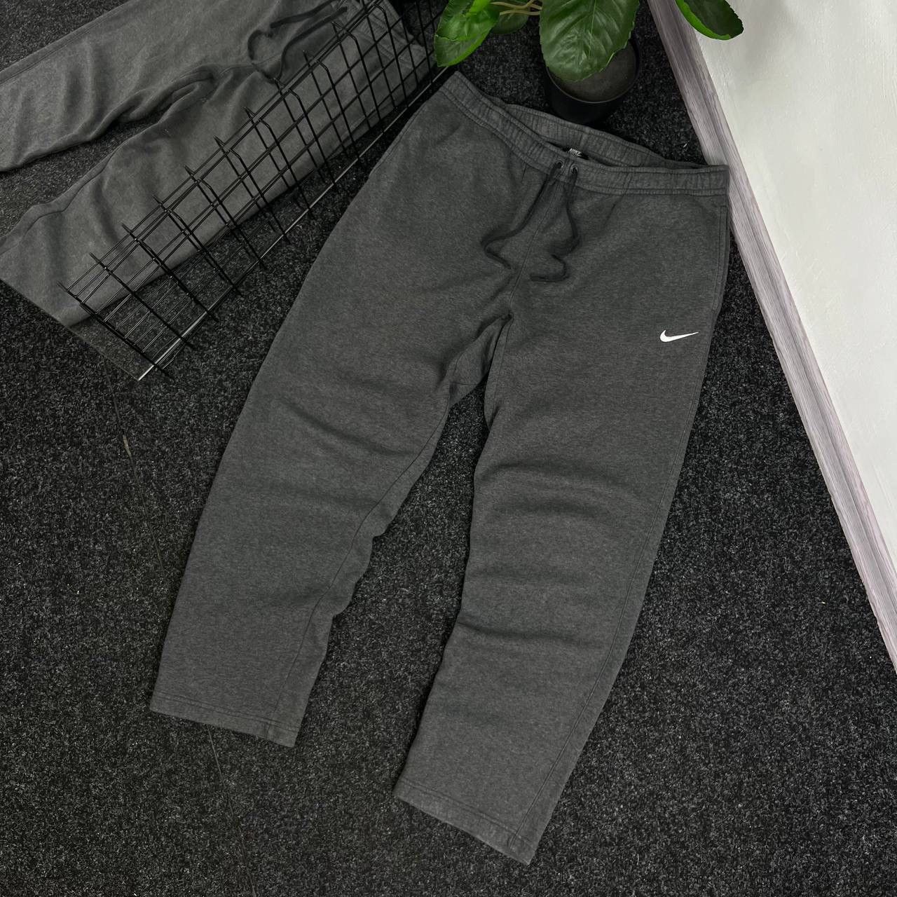 Nike Nike sweatpants mini swoosh baggy fit skater rap streetwear Size US 38 / EU 54 - 1 Thumbnail