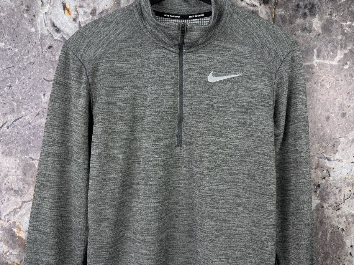 Nike Men’s Nike Running Dri-Fit Long Sleeve Shirt Sportswear Size US S / EU 44-46 / 1 - 3 Thumbnail
