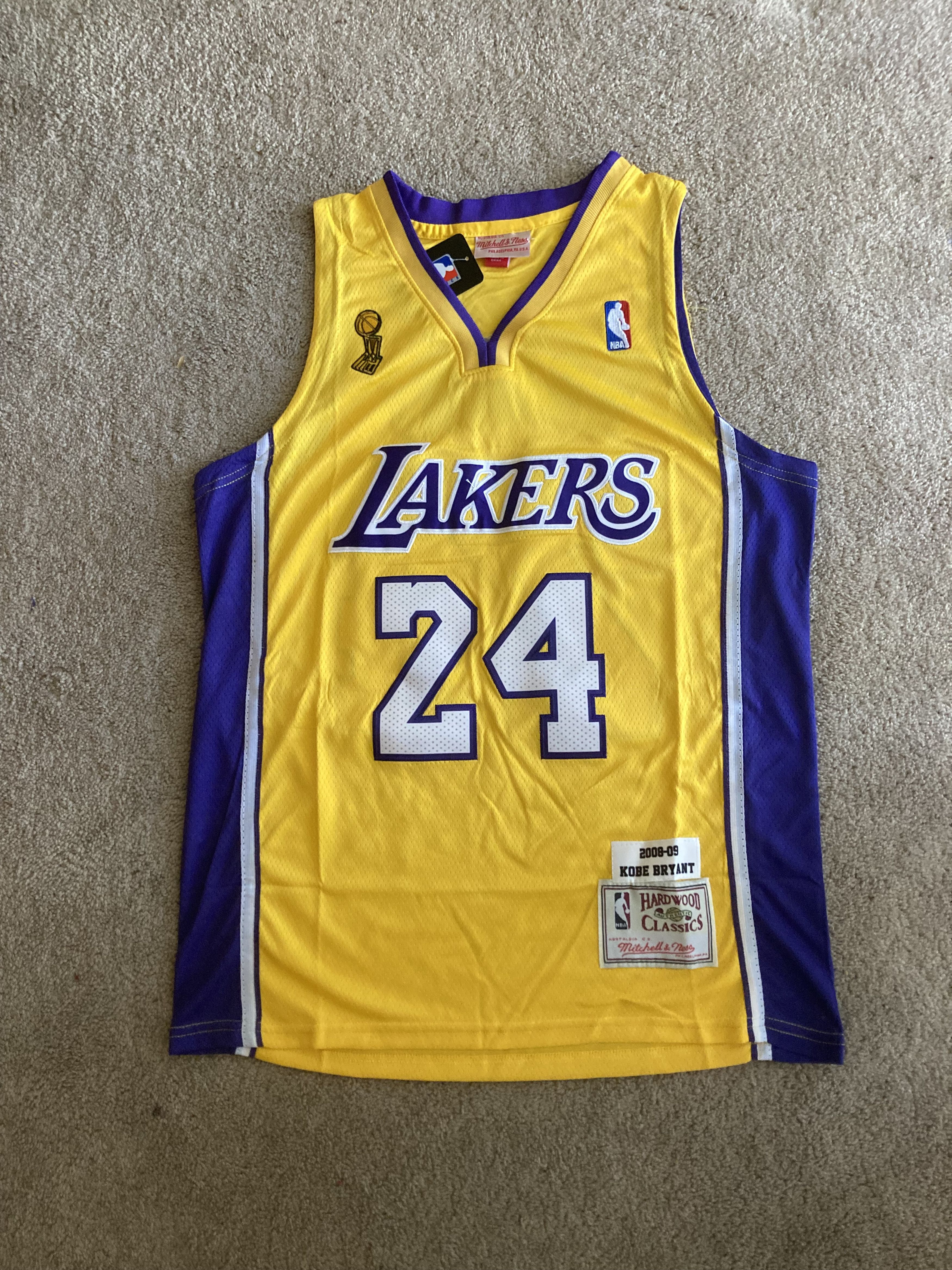 Mitchell & Ness S-XL Mens Stitched Mitchell & Ness Jersey Kobe Bryant Lakers Size US M / EU 48-50 / 2 - 1 Thumbnail