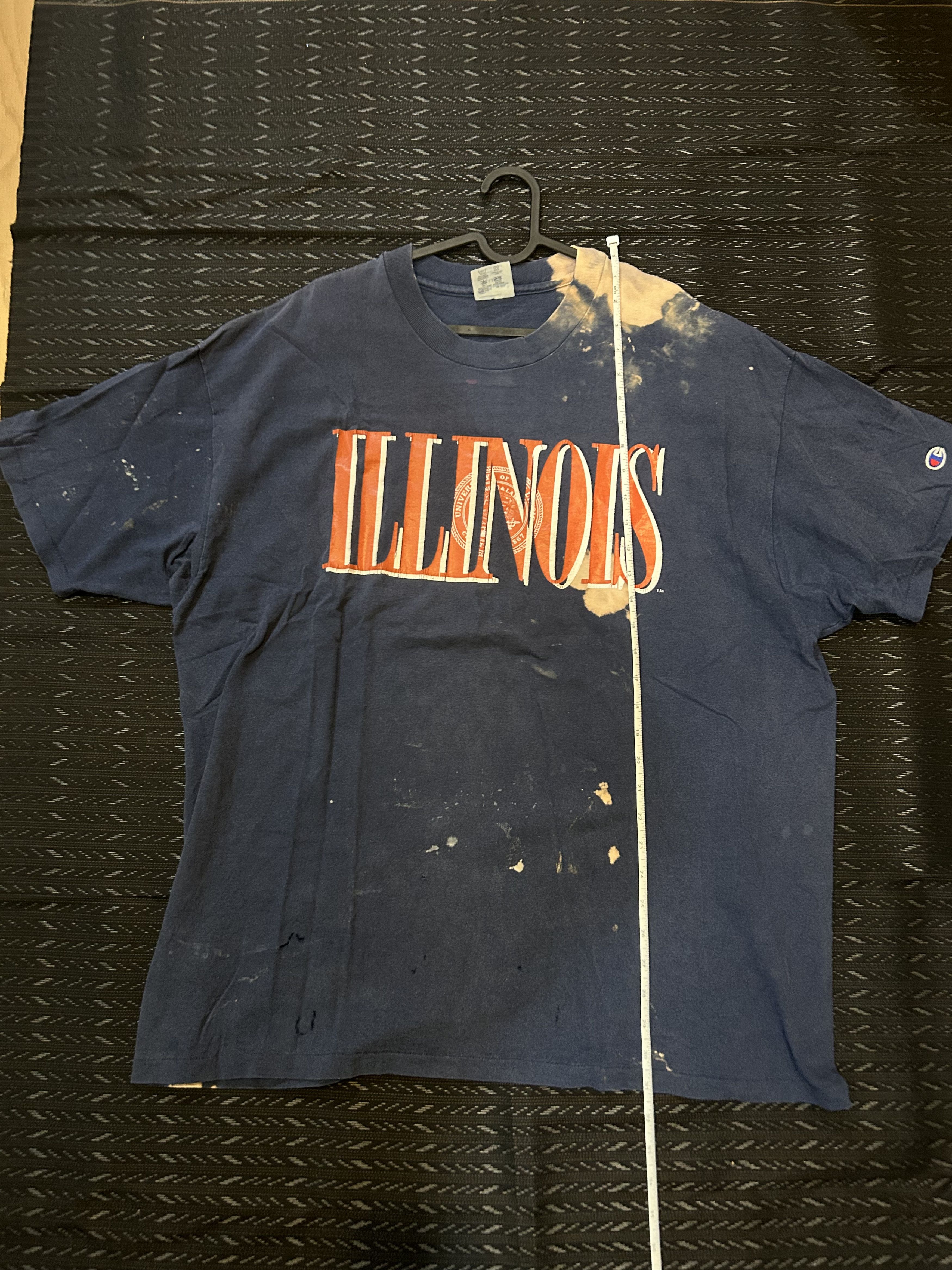 Vintage Champion Illinois Thrashed Bleached Vintage T Shirt 90s Size US XL / EU 56 / 4 - 8 Thumbnail