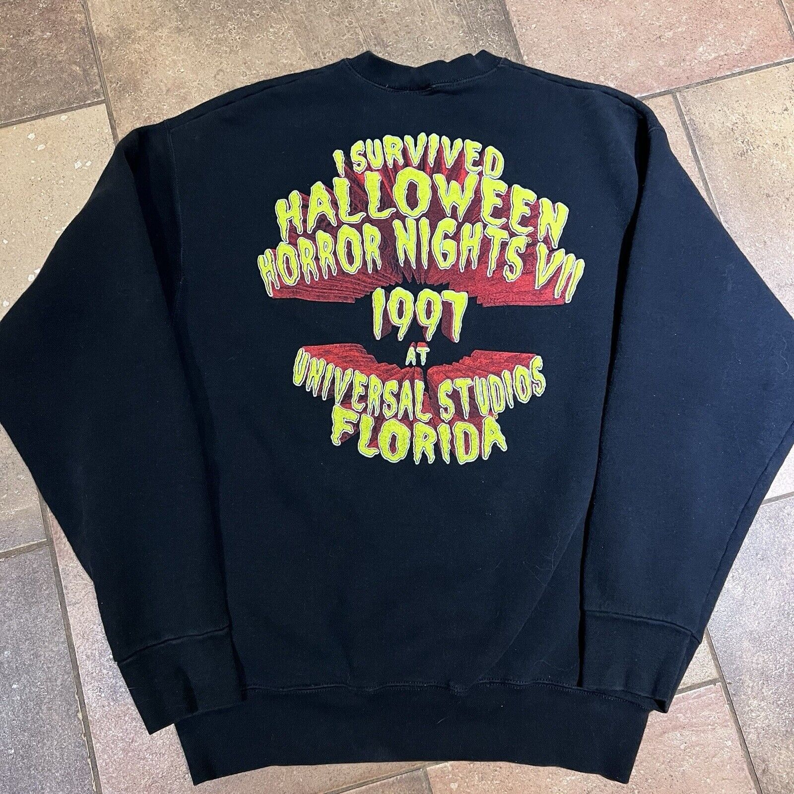 Other Vintage Universal Studios Halloween Horror Nights sweatshirt Size US XL / EU 56 / 4 - 2 Thumbnail
