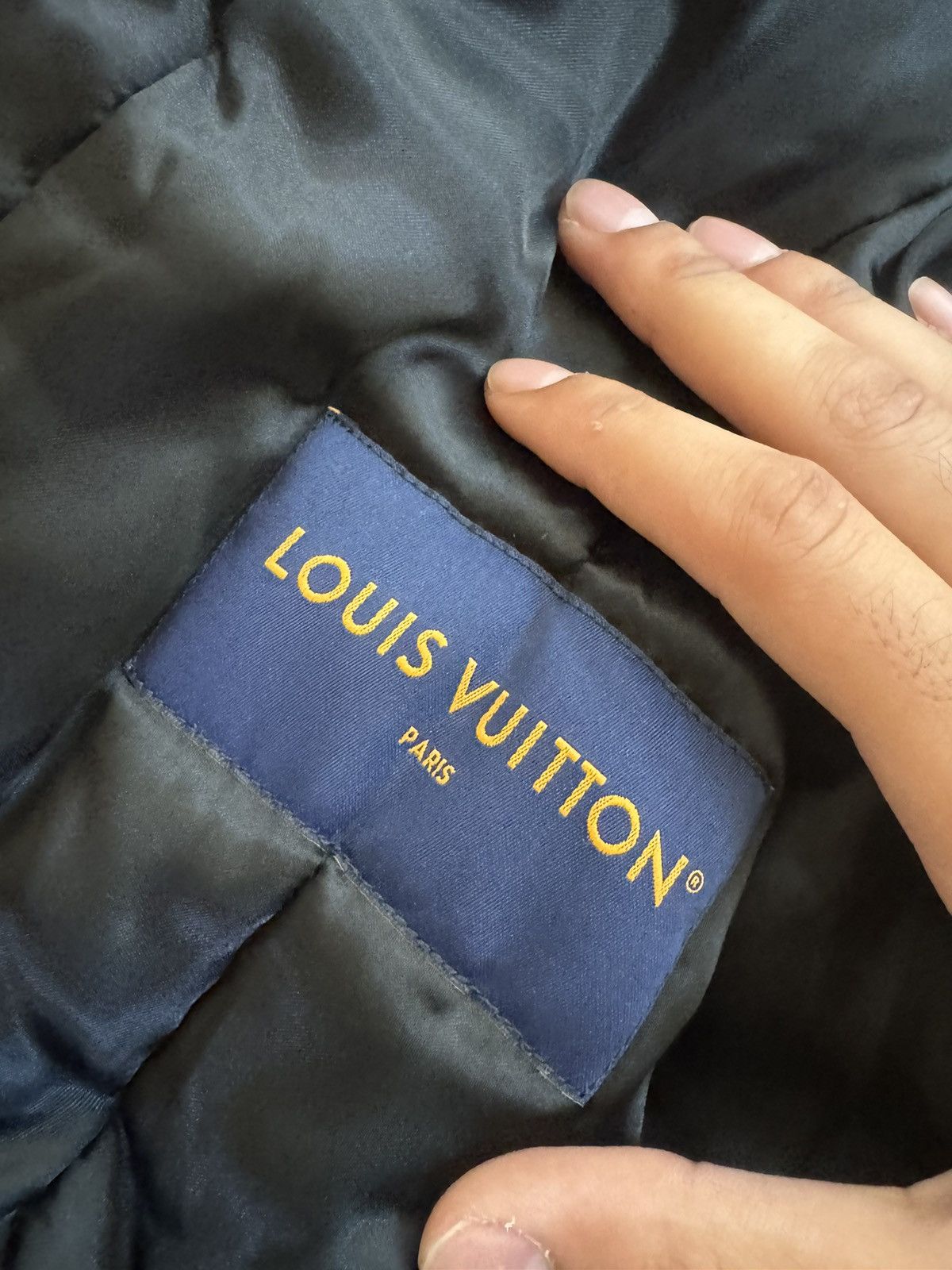 Louis Vuitton × Pharrell LOVERS CRYSTAL BOMBER JACKET Size US XL / EU 56 / 4 - 9 Thumbnail