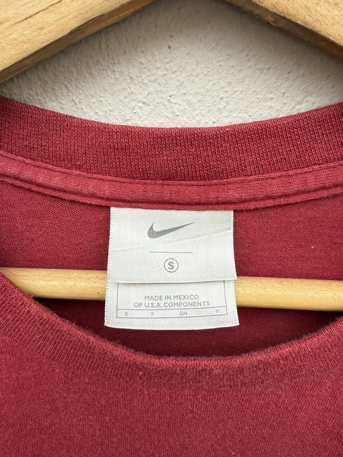 Nike Vintage Y2K Nike "hit the road" Center Swoosh Honolulu Tee Size US M / EU 48-50 / 2 - 5 Thumbnail