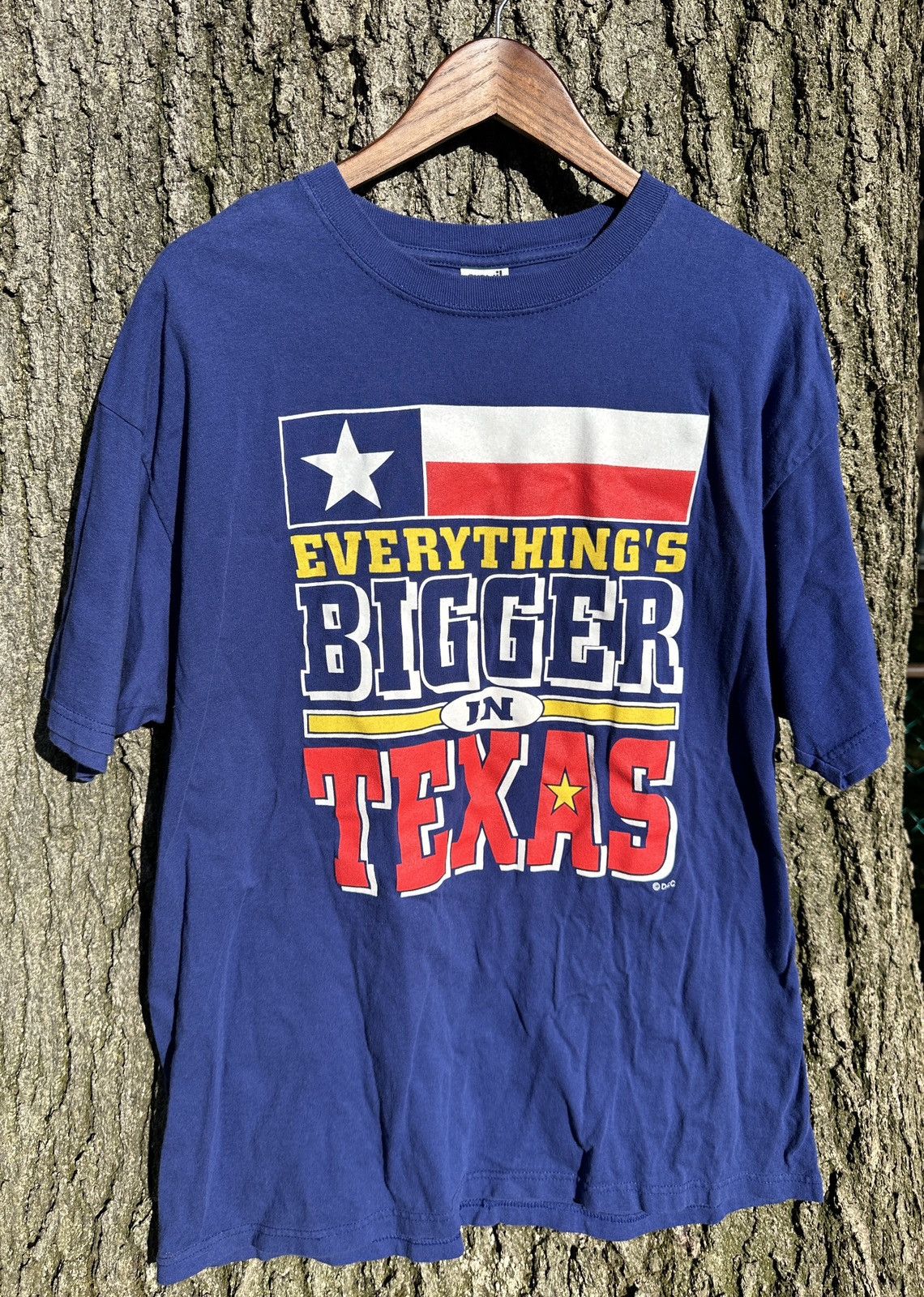 Anvil × Vintage Vintage Everything Is Bigger In Texas Graphic T Shirt Size US XL / EU 56 / 4 - 1 Thumbnail